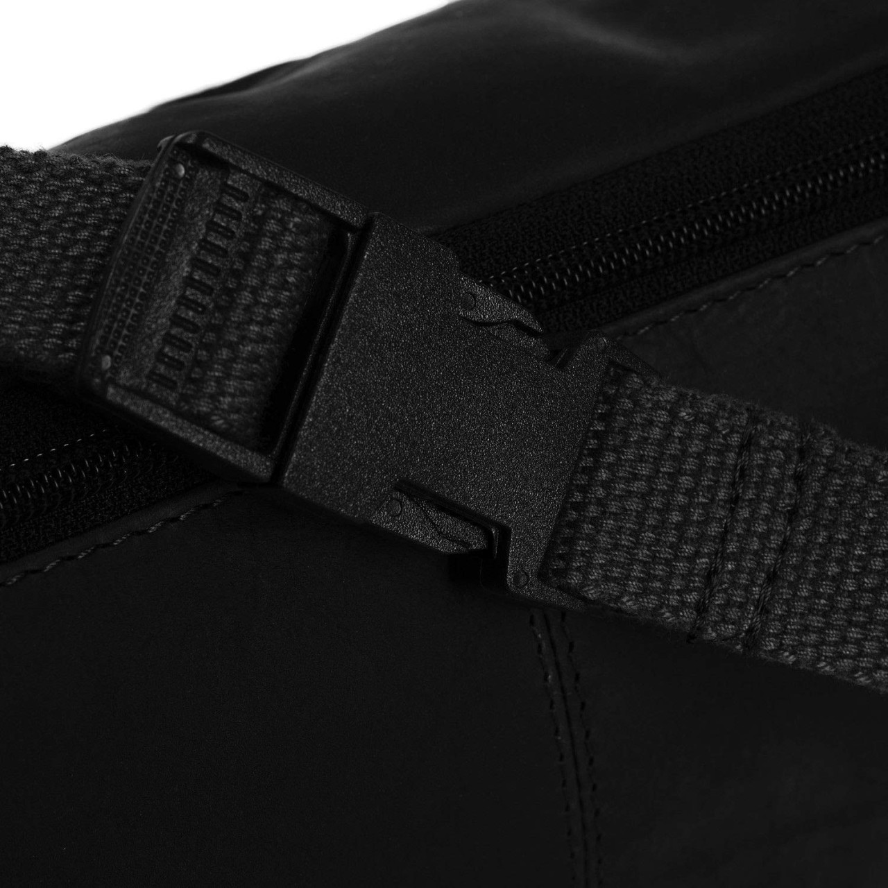 THE CHESTERFIELD BRAND Handtaschen schwarz EDEN