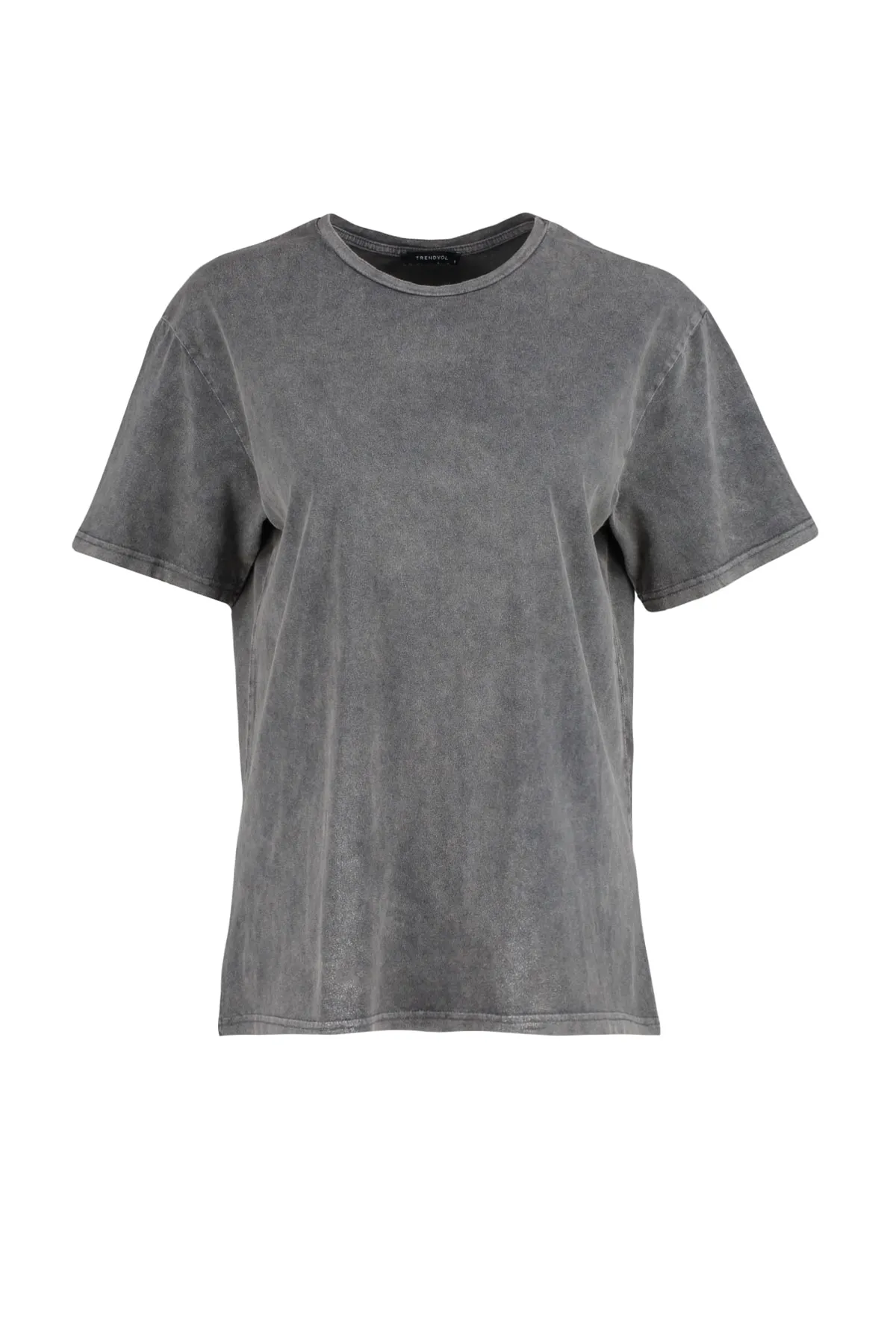 Trendyol Collection  Anthrazitfarbenes Boyfriend-Strick-T-Shirt aus 100 % Baumwolle mit verblasstem Effekt auf der Rückseite und Rundhalsausschnitt TWOSS23TS00109