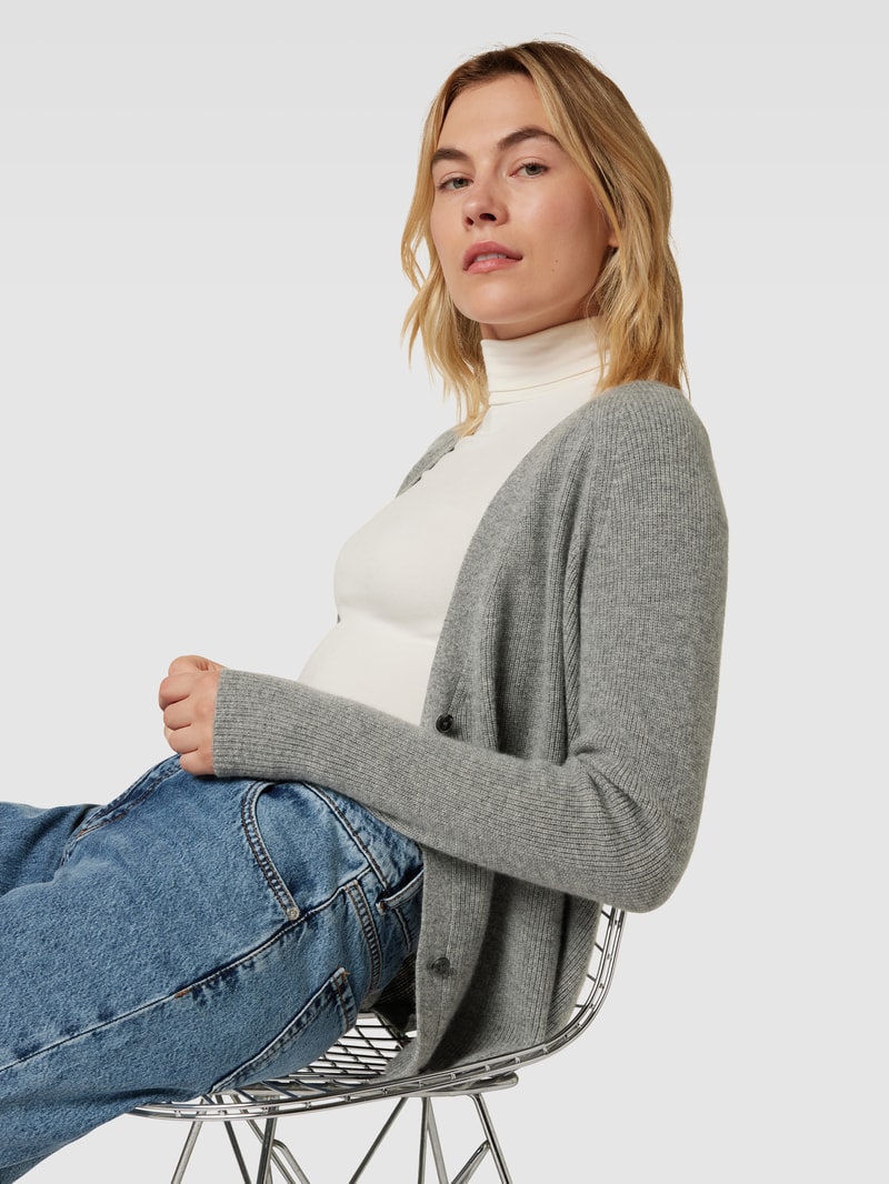 Strickjacke aus Kaschmir mit Rippenstruktur in silber