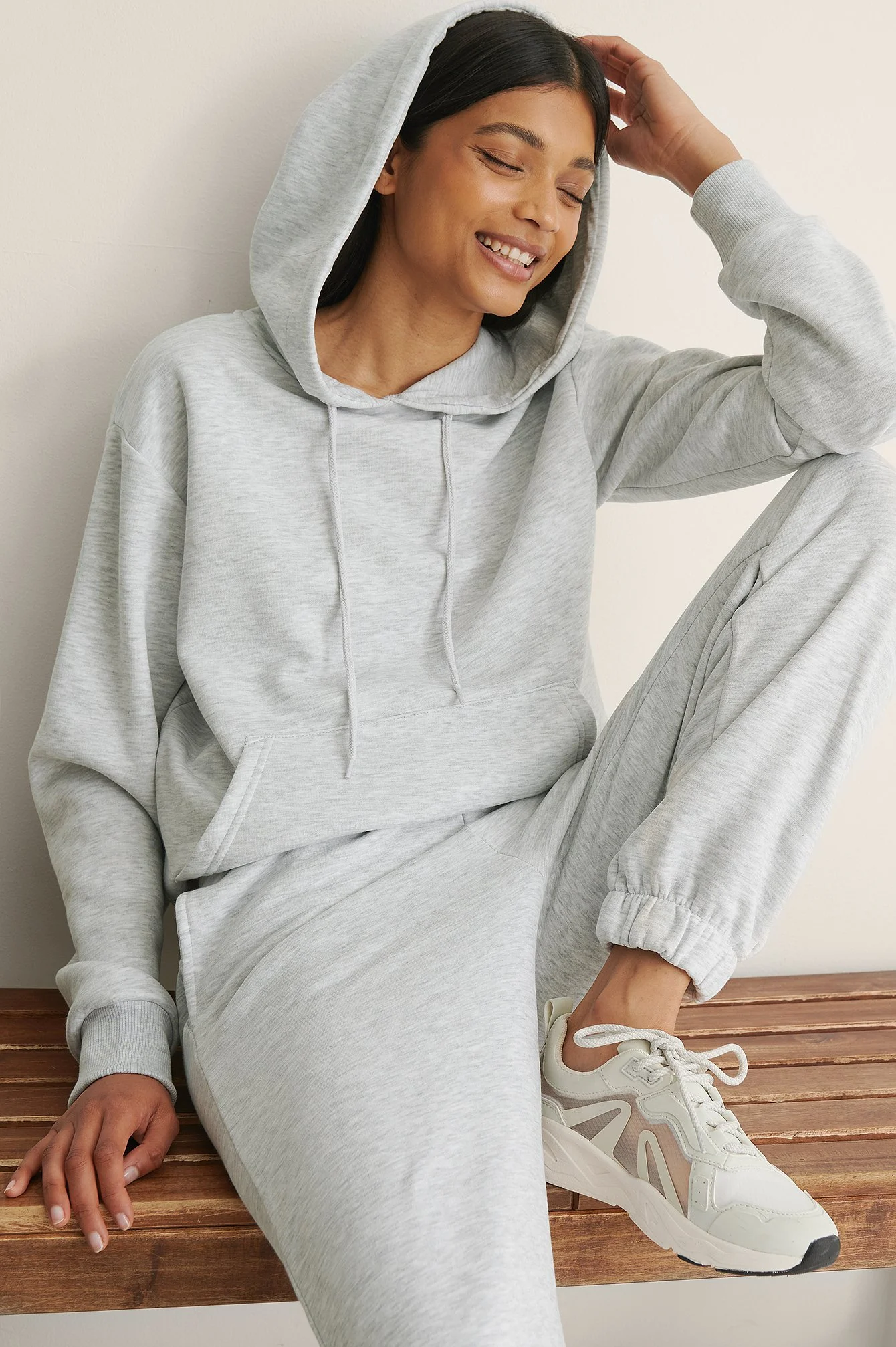 Übergroßer gebürsteter Kapuzenpullover