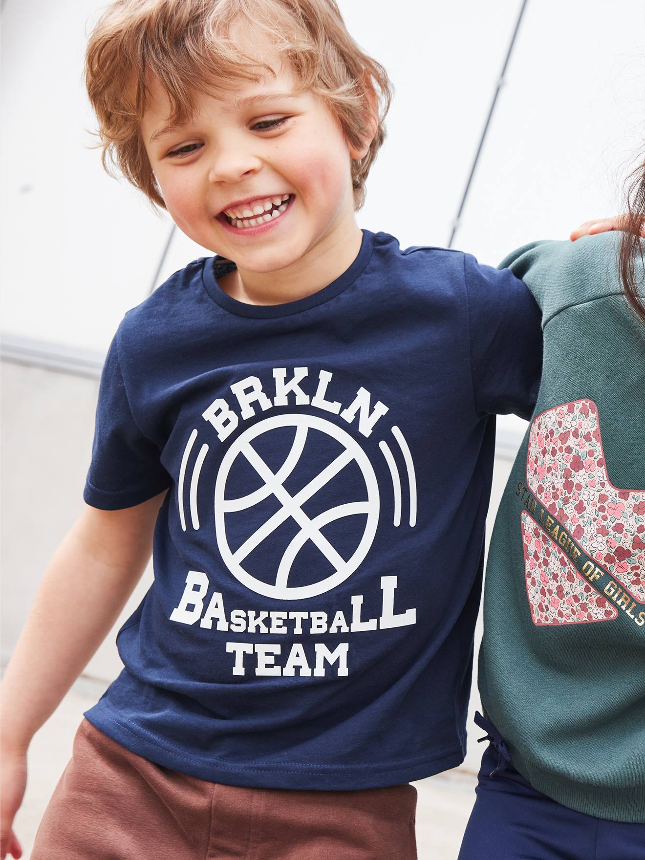 Tee-shirt sport motif ballon en relief garçon bleu nuit