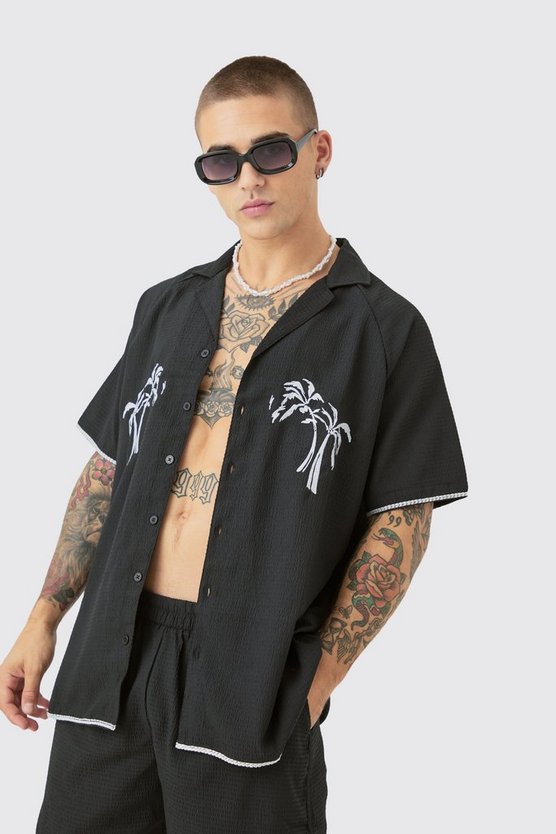 Oversize Seersucker Hemd & Shorts mit Palmen-Stickerei