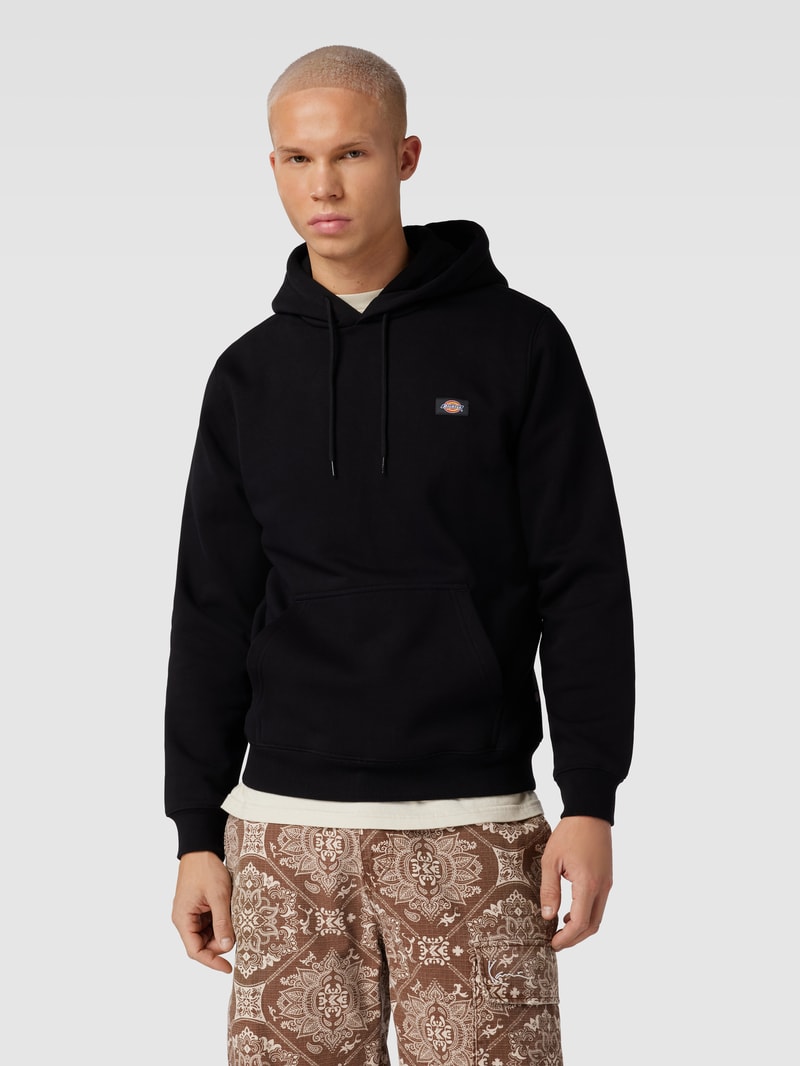 Hoodie mit Känguru-Tasche Modell 'OAKPORT' in schwarz