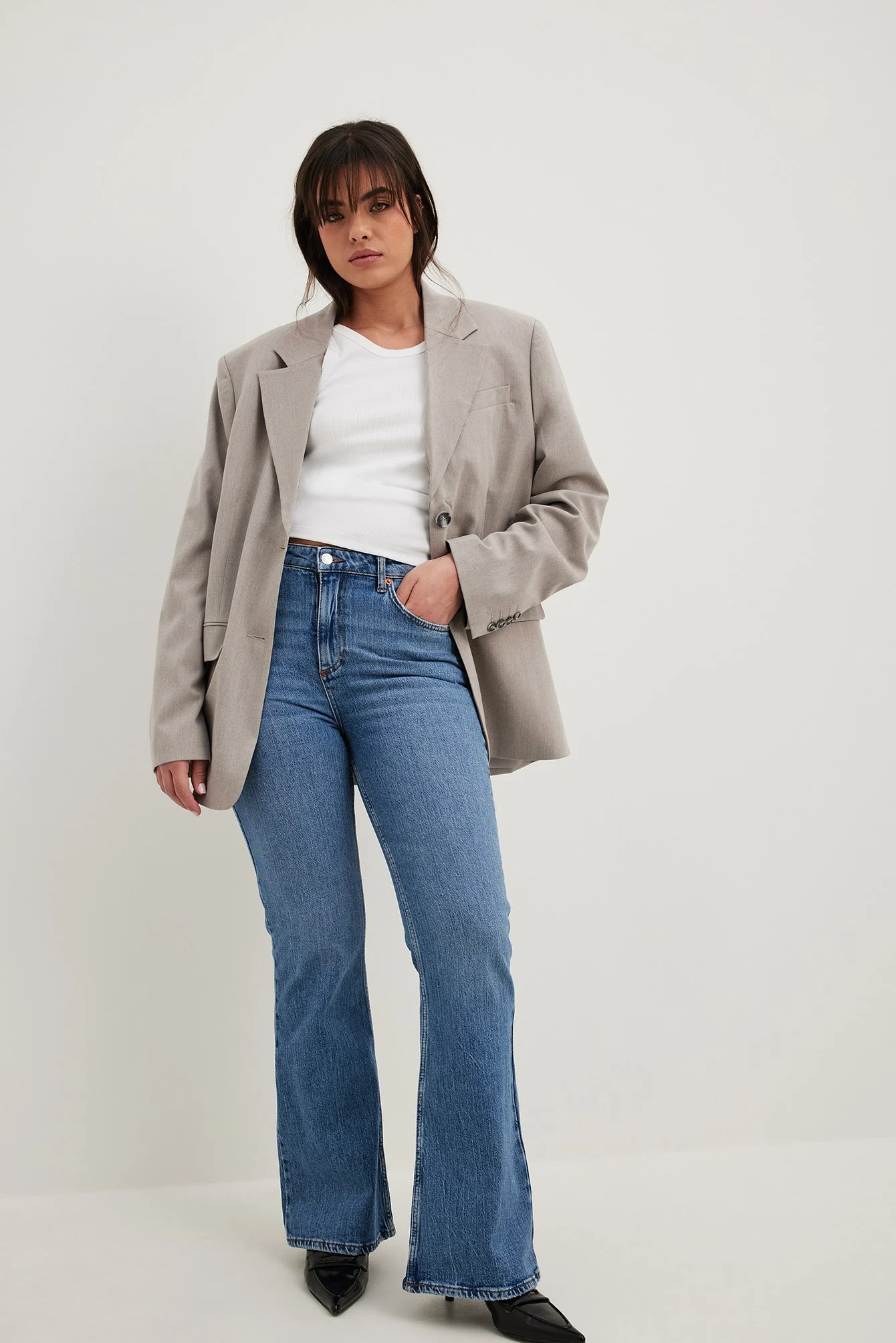 Ausgestellte Jeans mit hoher Taille