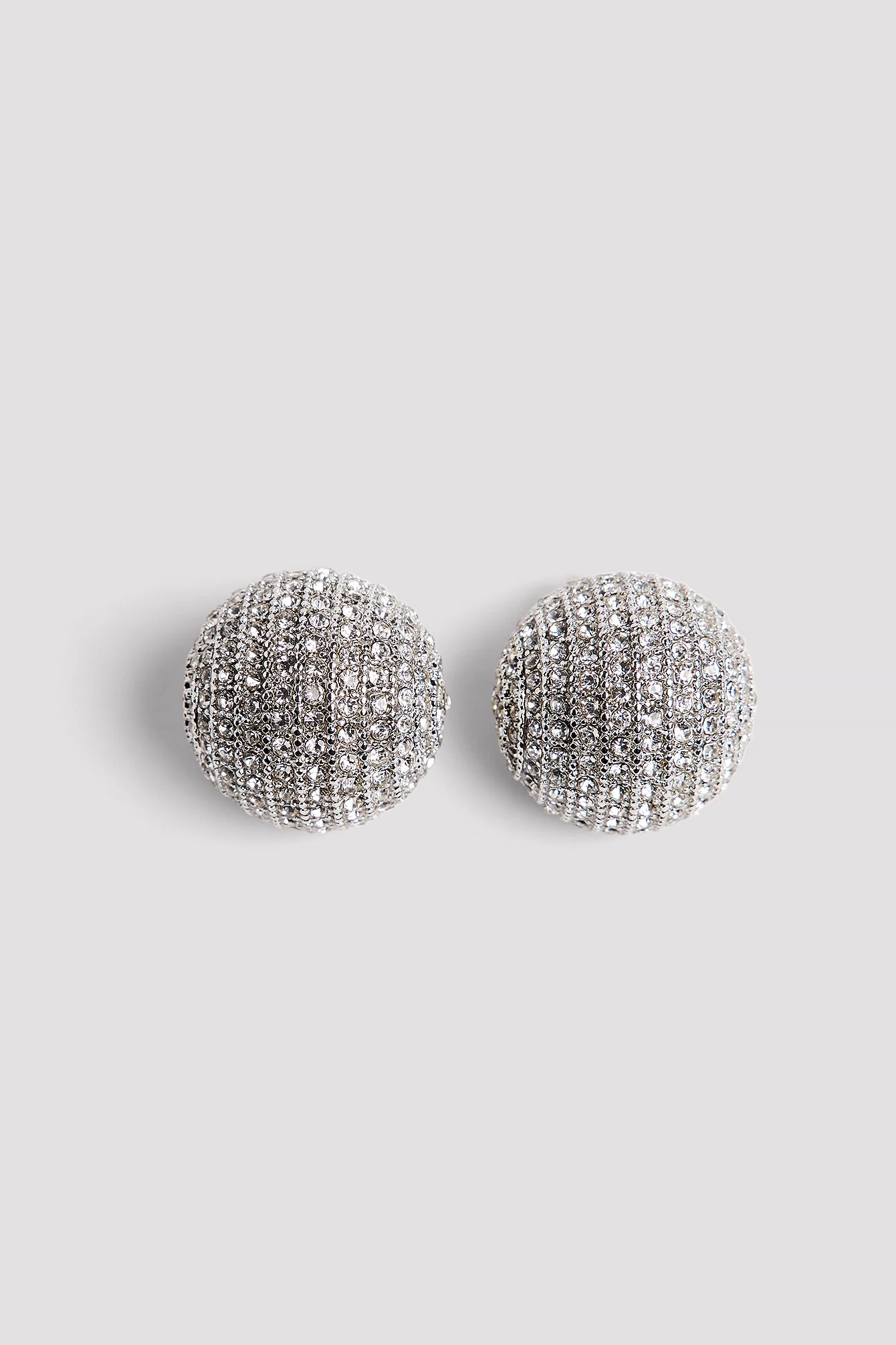 Ohrringe mit Glitzersteinen