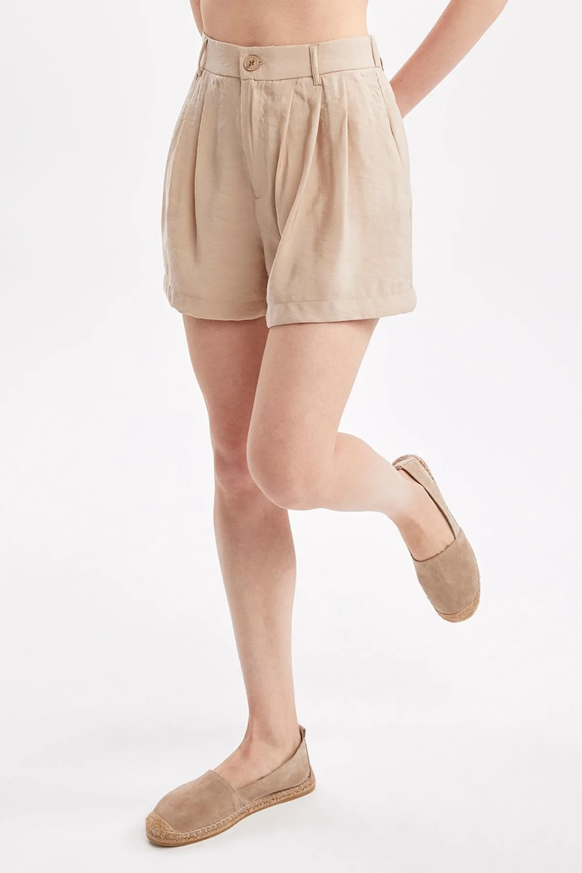 DeFacto  Modal-Shorts mit normaler Taille und normaler Passform X4722az22sm