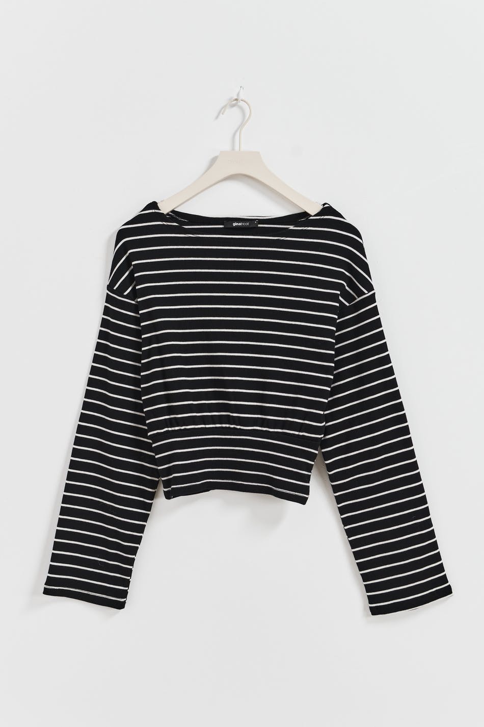 Flare sleeve top