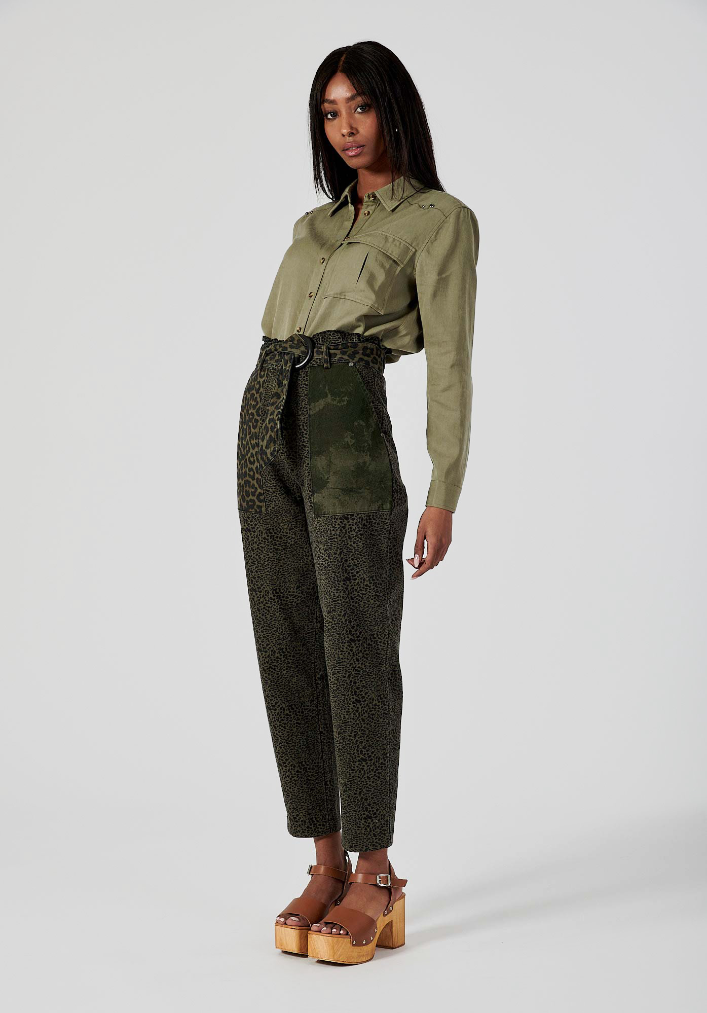 COLMA  Pantalon kaki imprimé femme