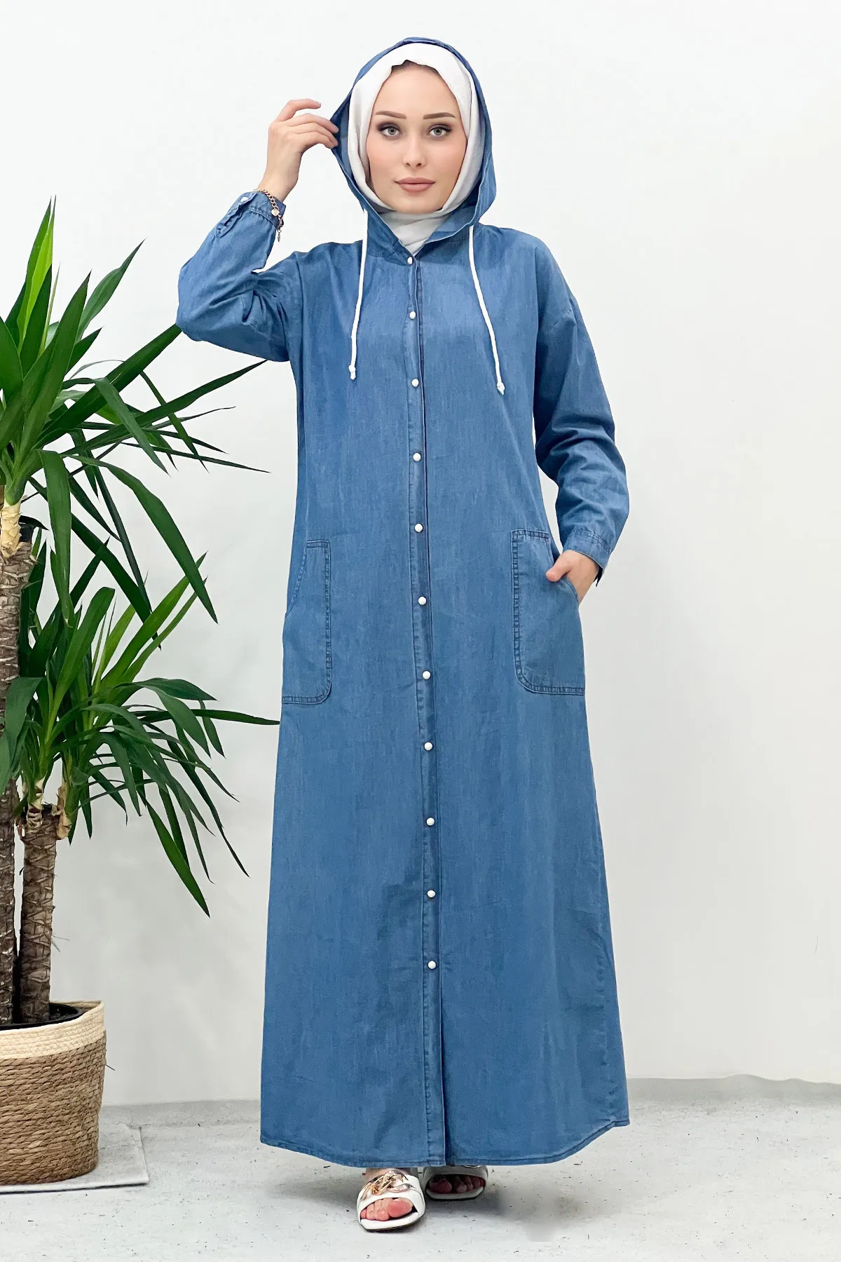 Tesettür Dünyası  Vorne geknöpfte Denim-Kappe Tsd220910 Hellblau