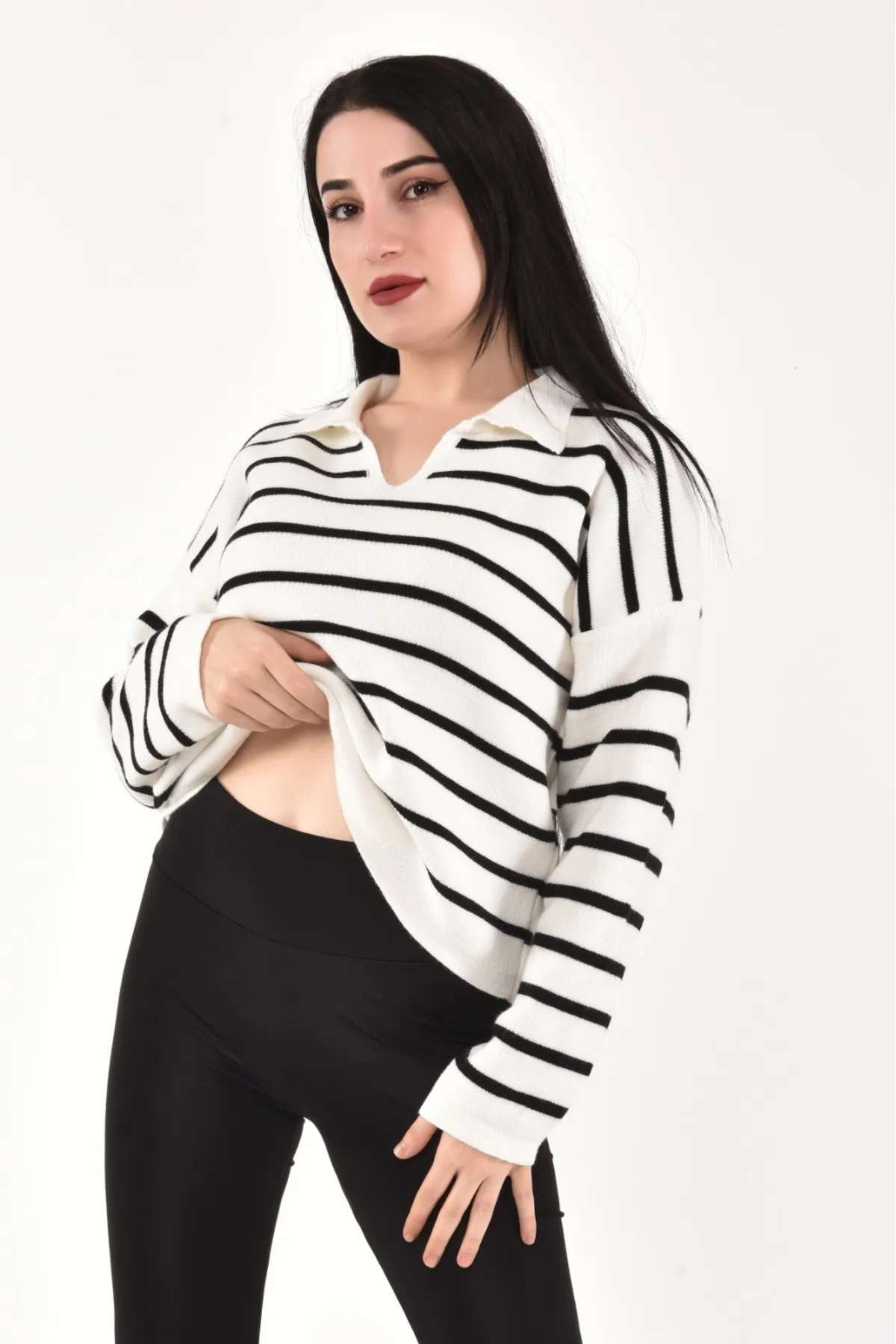 dijimodway  Ecru-schwarz gestreifter Crop-Strickpullover mit Polokragen für Damen