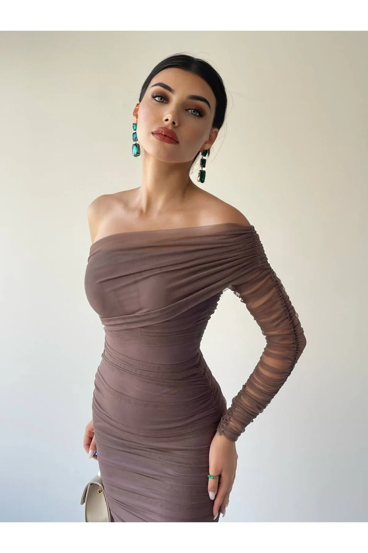 SONREİR  Midi-Tüllkleid mit einem Ärmel