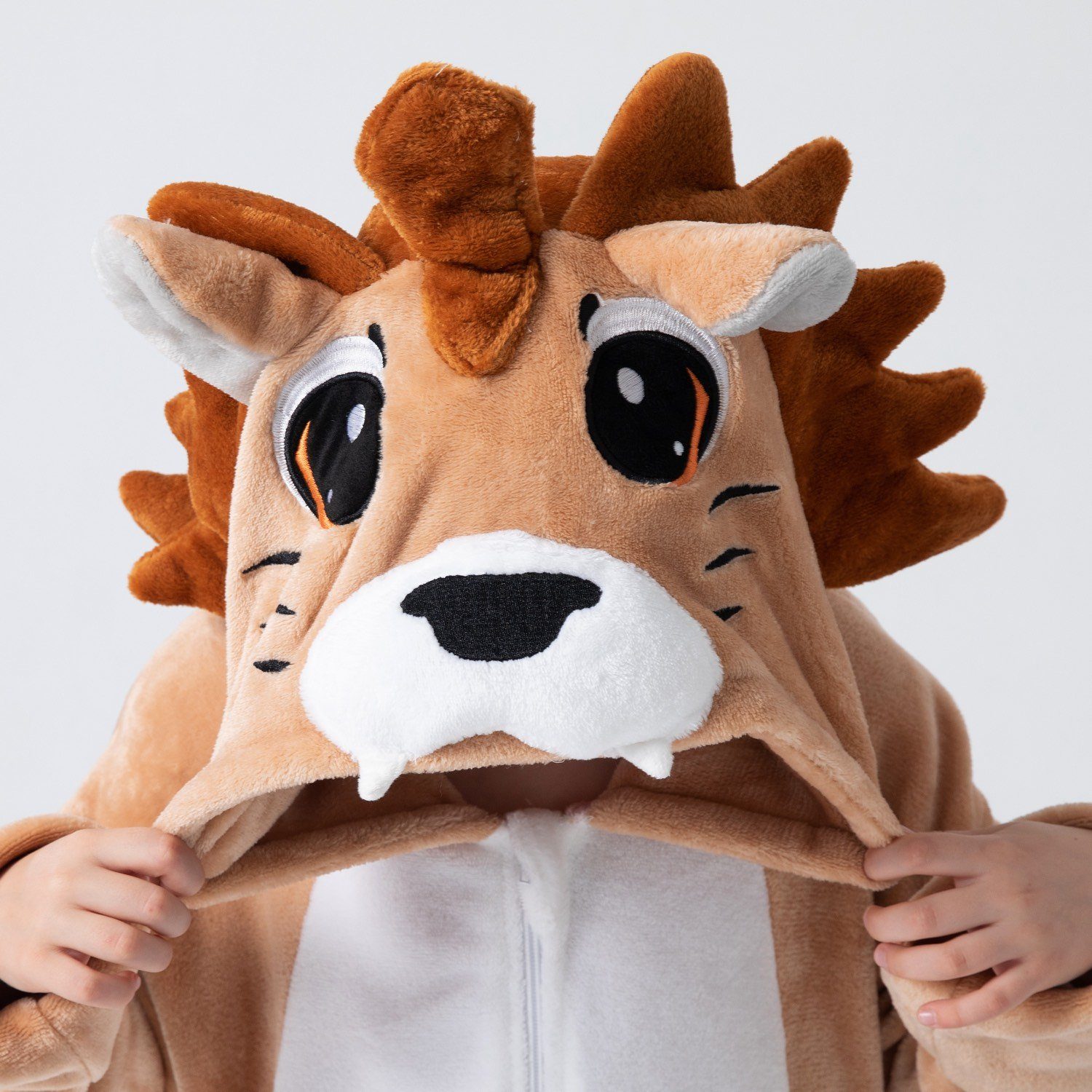 Corimori Jumpsuit Flauschiges Löwen-Kostüm für Kinder (2-tlg) mit Haarreif, Fasching, Mädchen, Jungen, Simba, König der Löwen