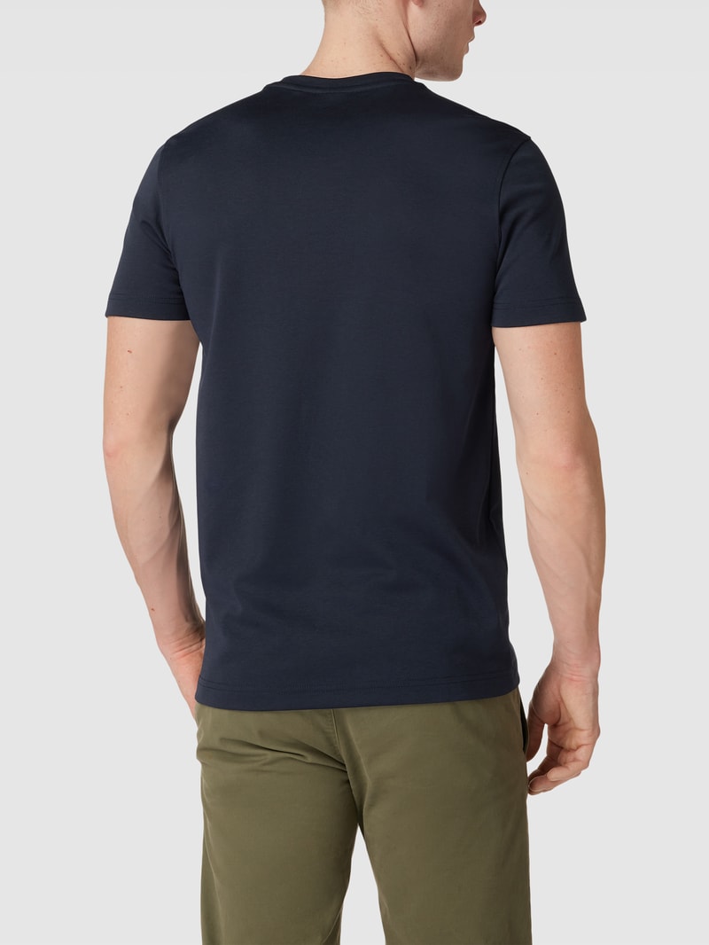 T-Shirt mit Brusttasche in marineblau