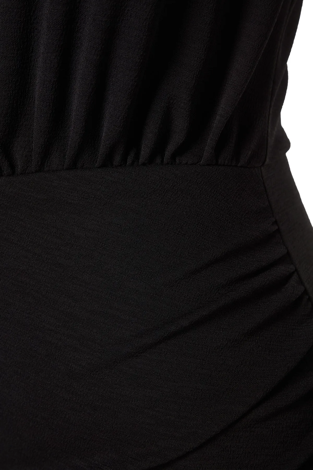 Trendyol Collection  Schwarzes, detailliertes Mini-Strickkleid aus strukturiertem, drapiertem Krepp TWOAW24EL00137