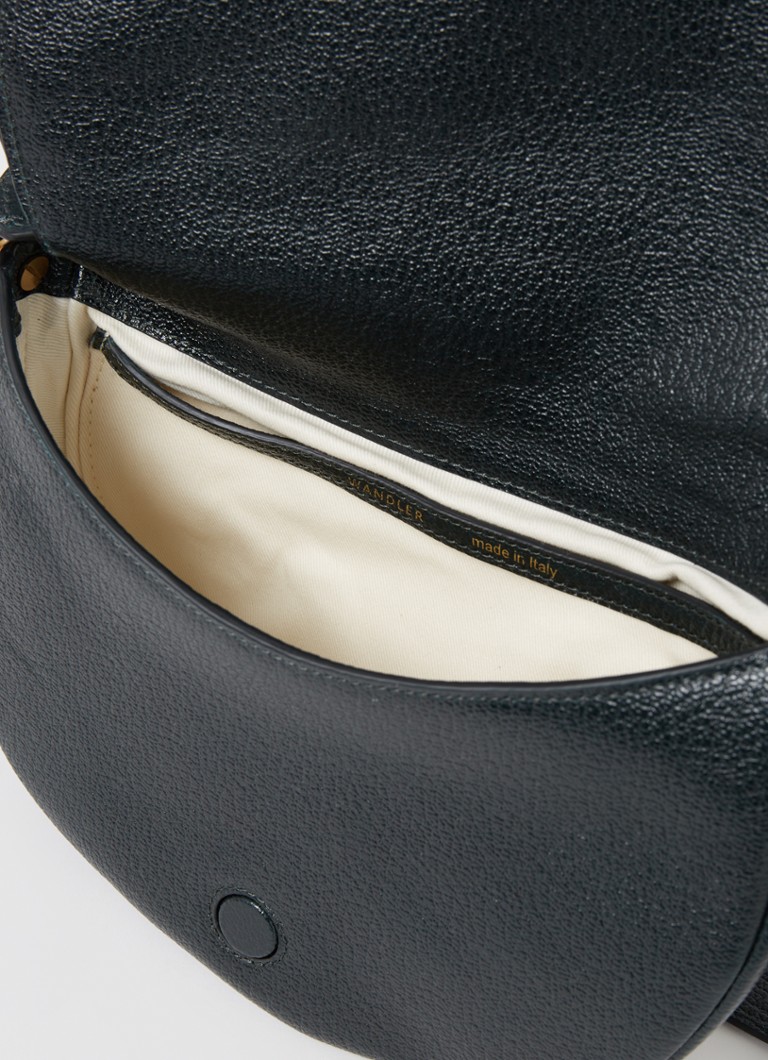 Bolsa transversal Wandler Kate feita de couro.
