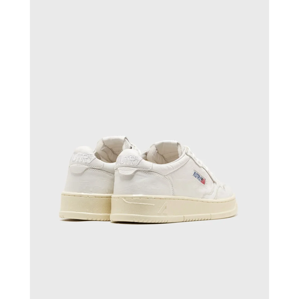 Autry WMNS SUP VINT LOW AVLWGR06 / weiss