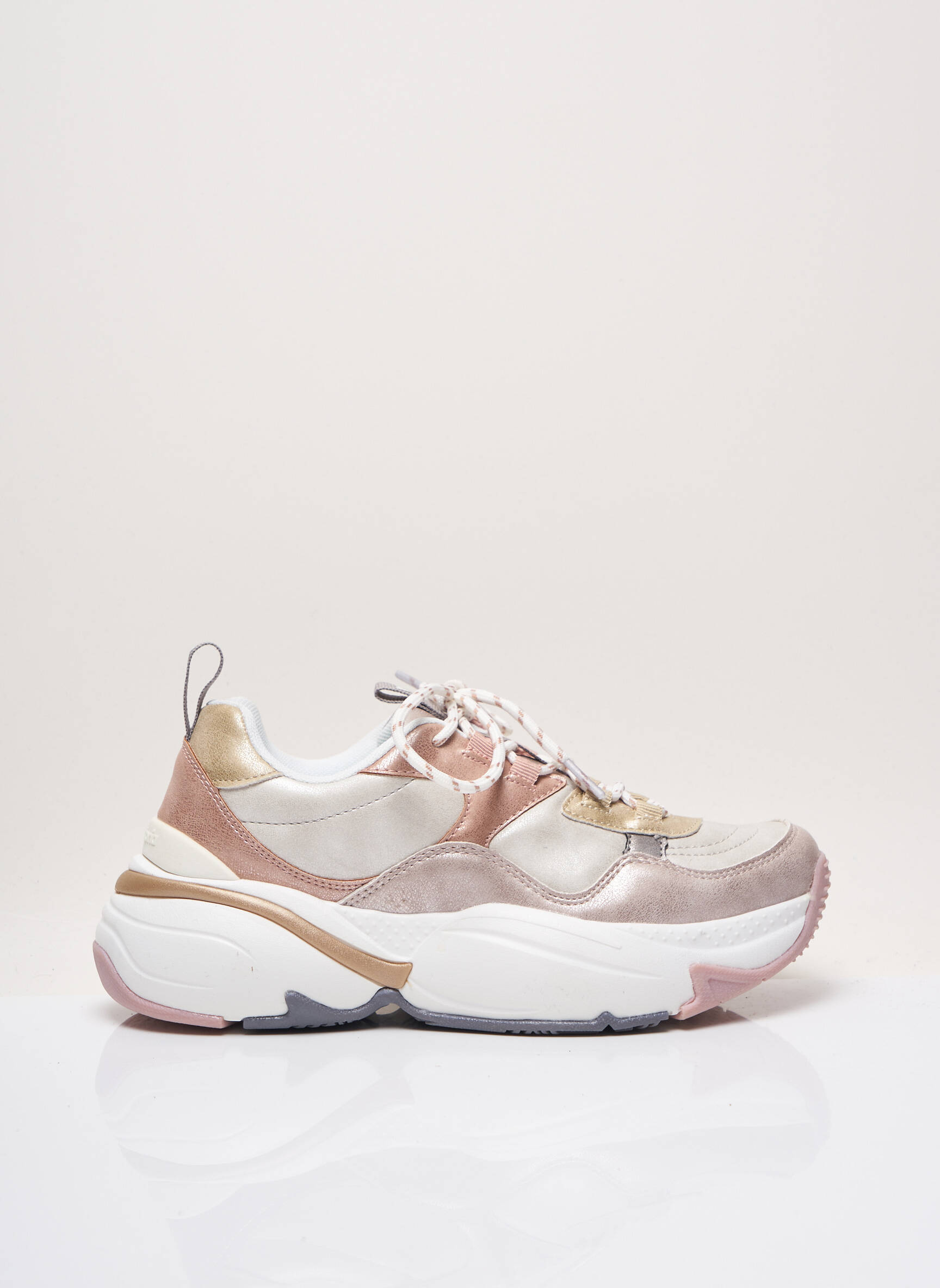Victoria Baskets Femme couleur rose
