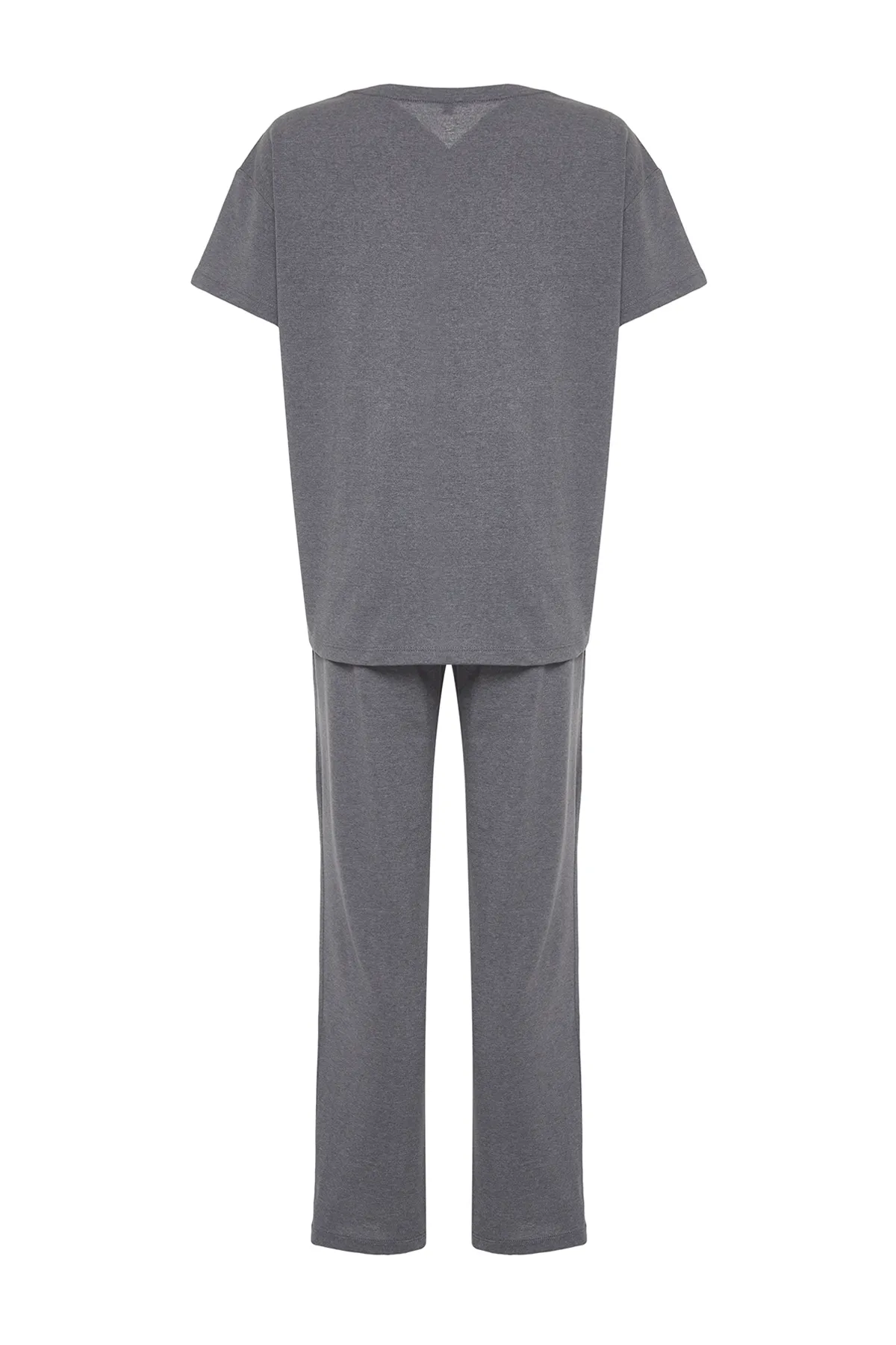 Trendyol Collection  Graues Strick-Pyjama-Set aus 100 % Baumwolle mit Taschendruck und weiter Passform, T-Shirt und Hose THMSS23PT00151