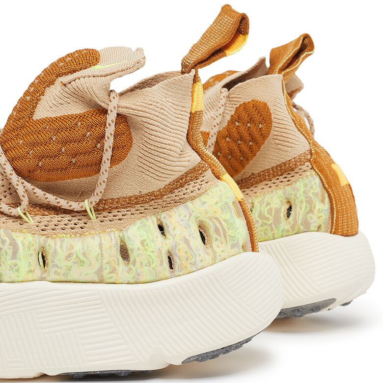 NIKE ISPA Sense Flyknit sesame/desert ochre-coconut milk