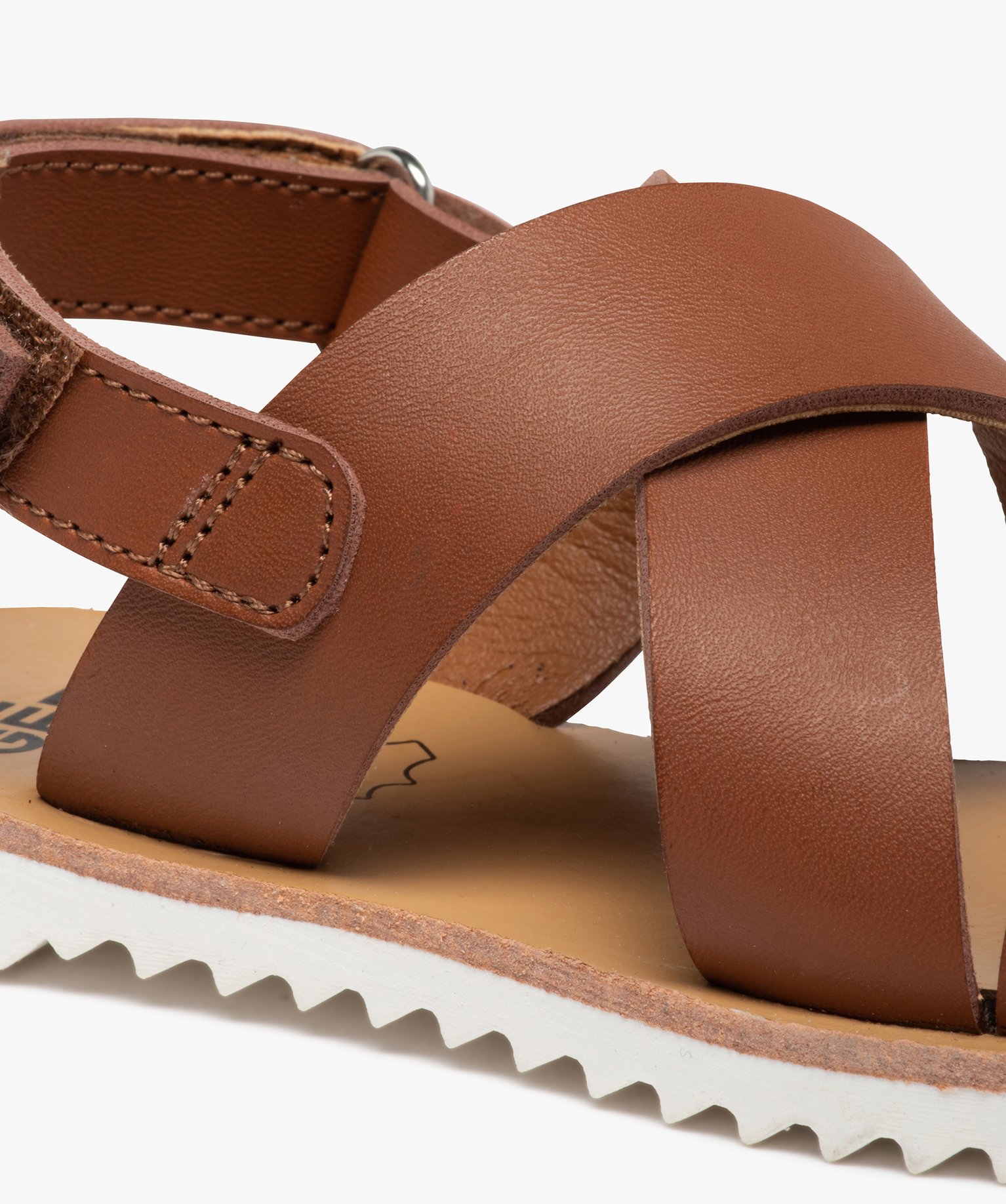 Sandales fille à brides unies et semelle crantée marron | GEMO