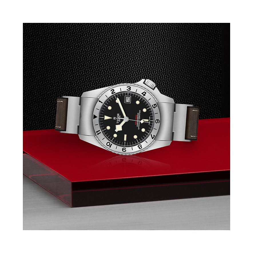 Tudor Taucheruhr Black Bay P01