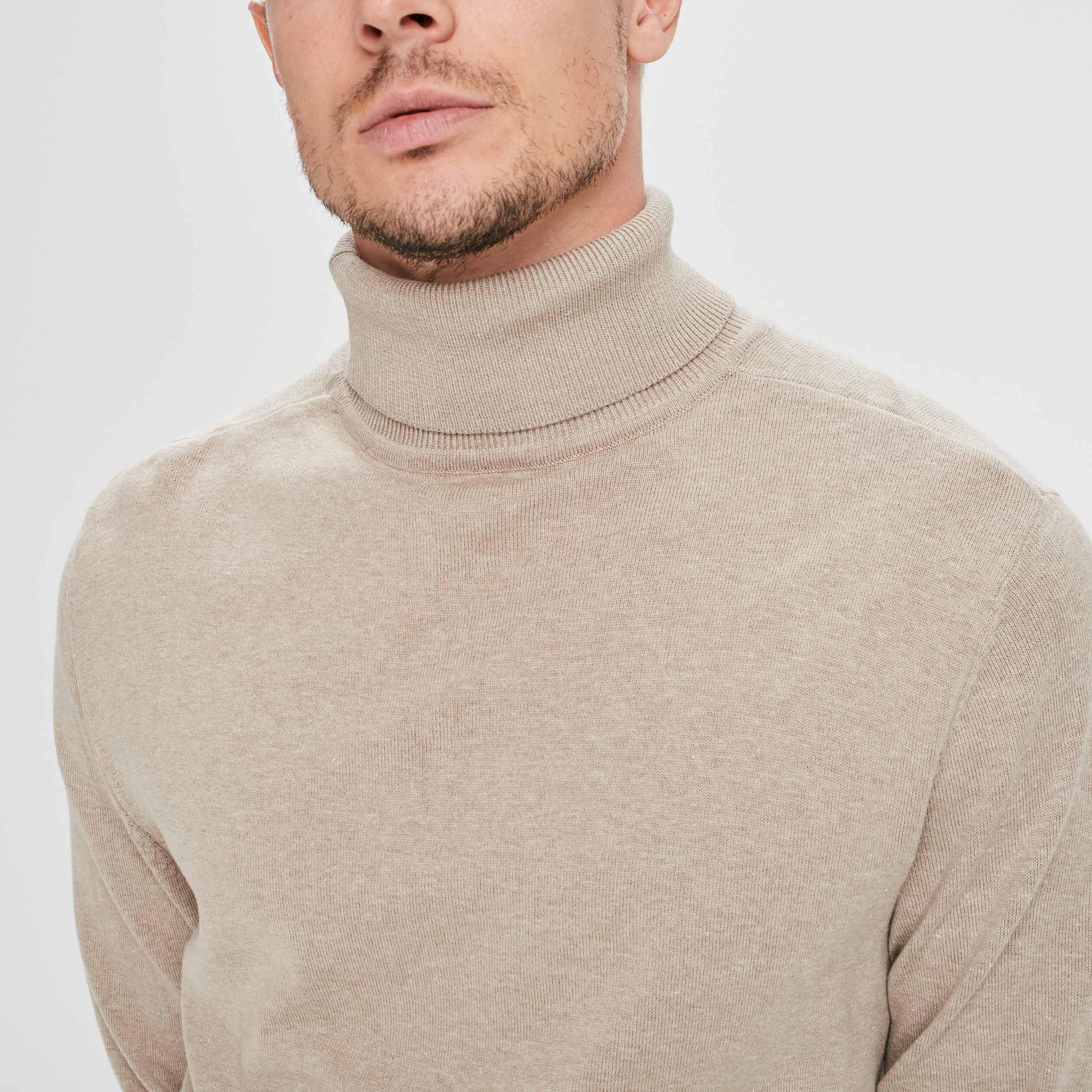 Pull avec col roulé sable homme | La Halle