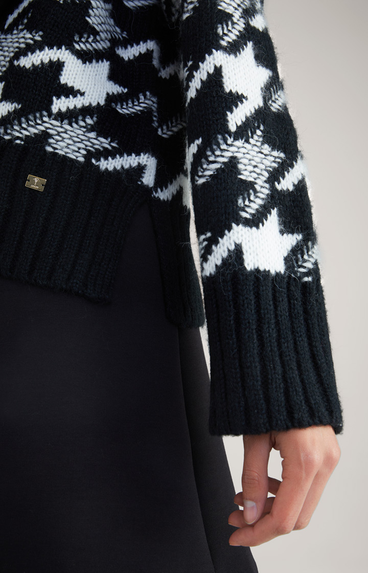 Wool-Blend-Strickpullover in Schwarz/Weiß gemustert