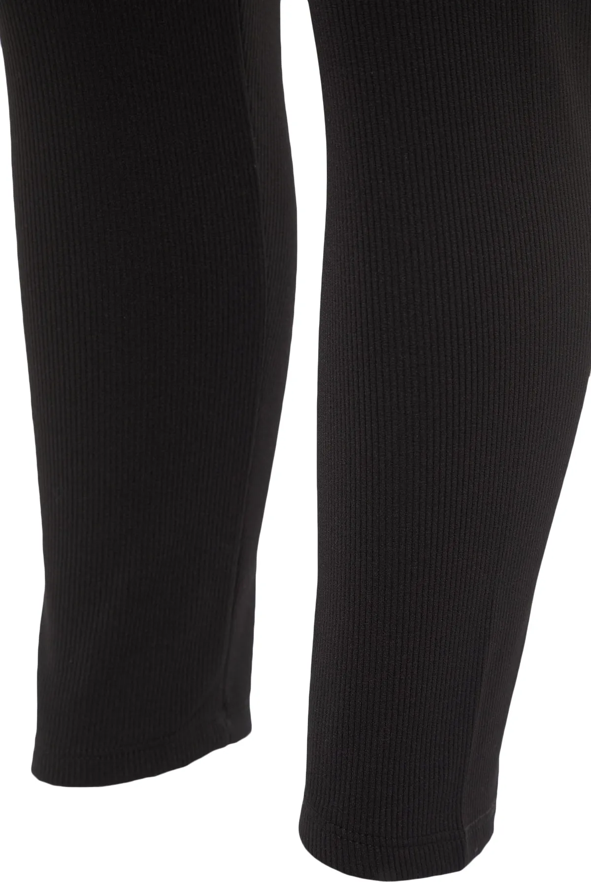 Trendyol Curve  Schwarze Strickstrumpfhose mit Fleece-Innenseite TBBAW23BV00017