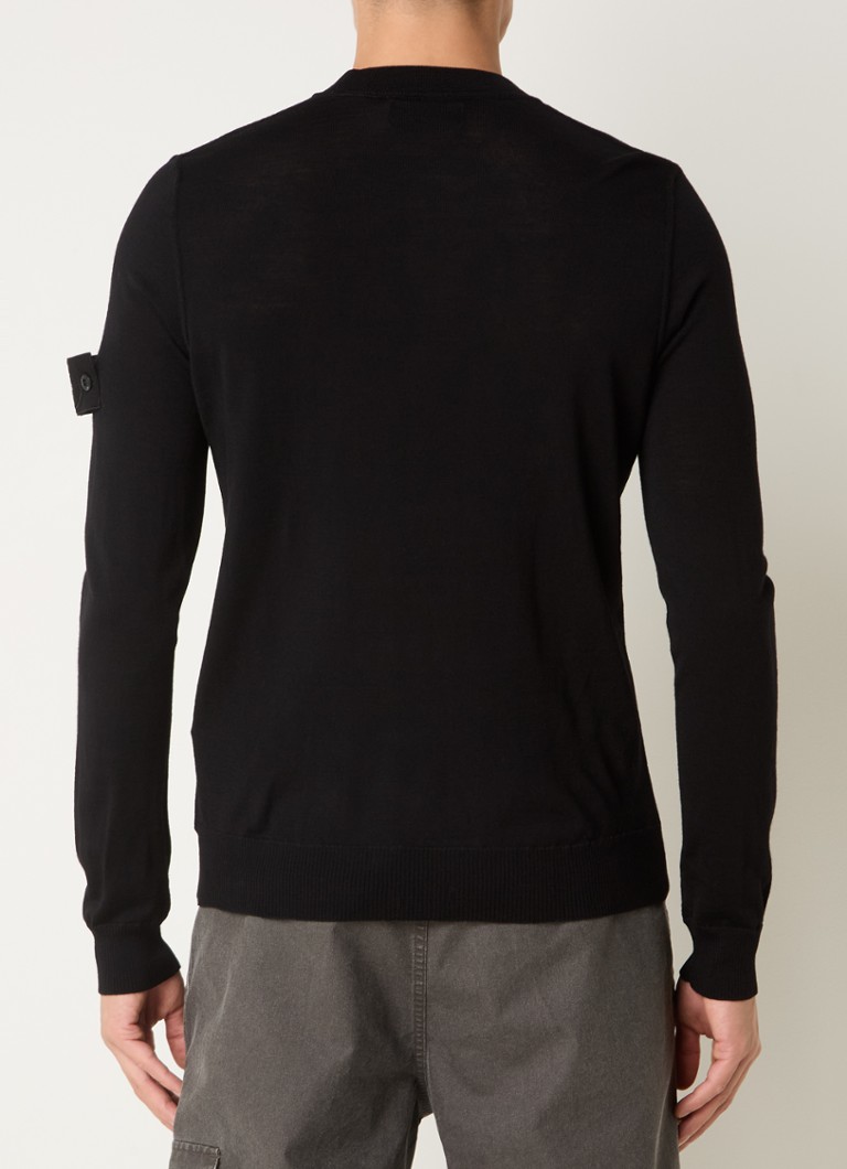 Maglione Stone Island 566FC in lana pregiata con logo, lavorato a maglia con precisione.