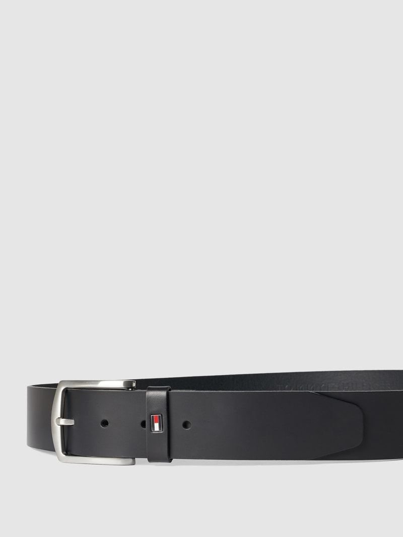 Ledergürtel mit Logo-Applikation in schwarz