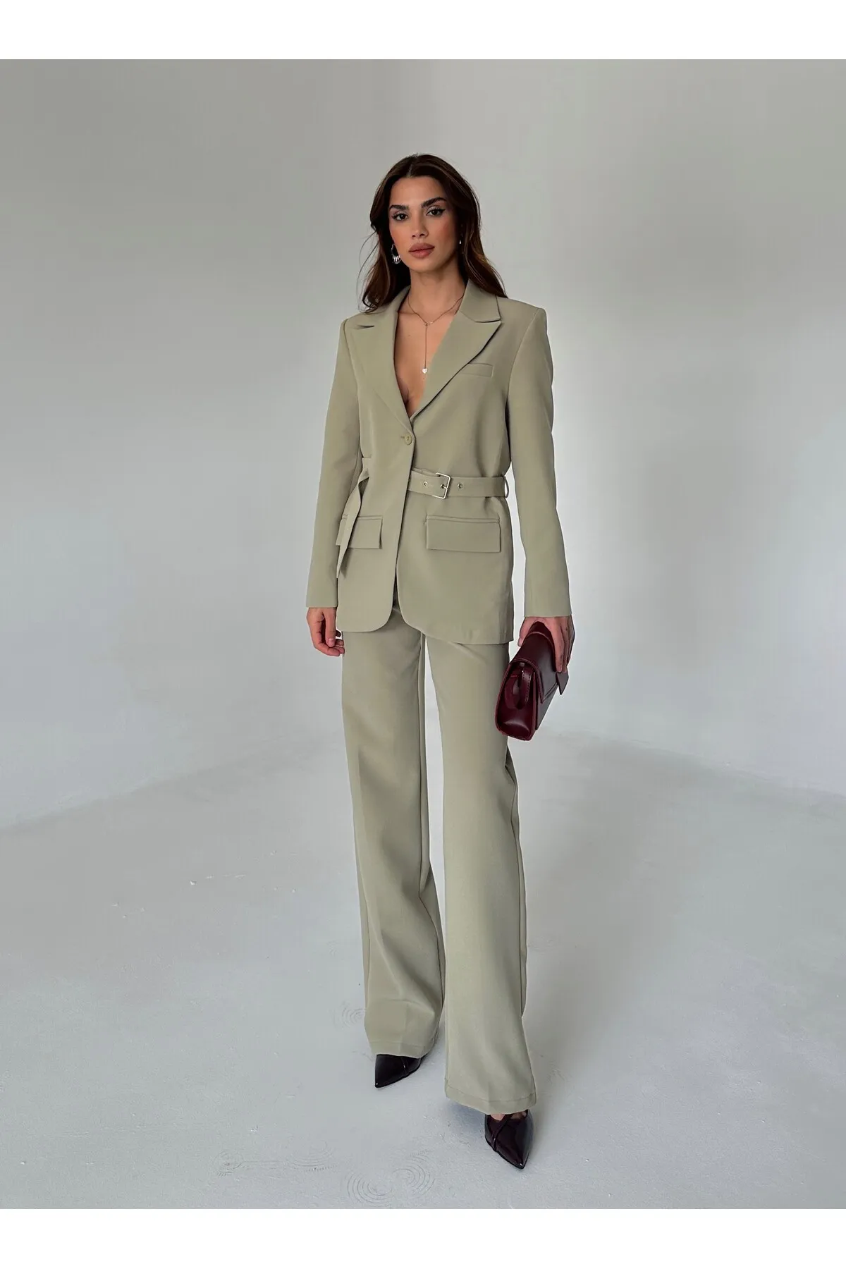 Laluvia  Hellkhakifarbenes Jacken-Hose-Set mit Gürtel