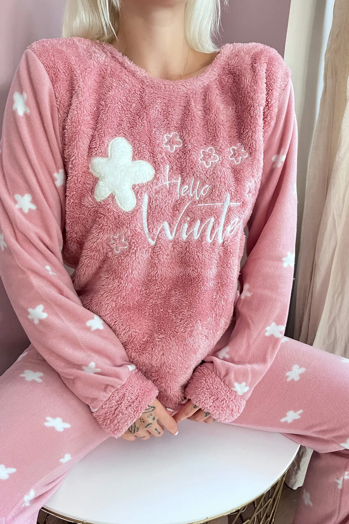Pijamaevi  Rosa Hello Winter gemustertes Plüsch-Pyjama-Set für Damen