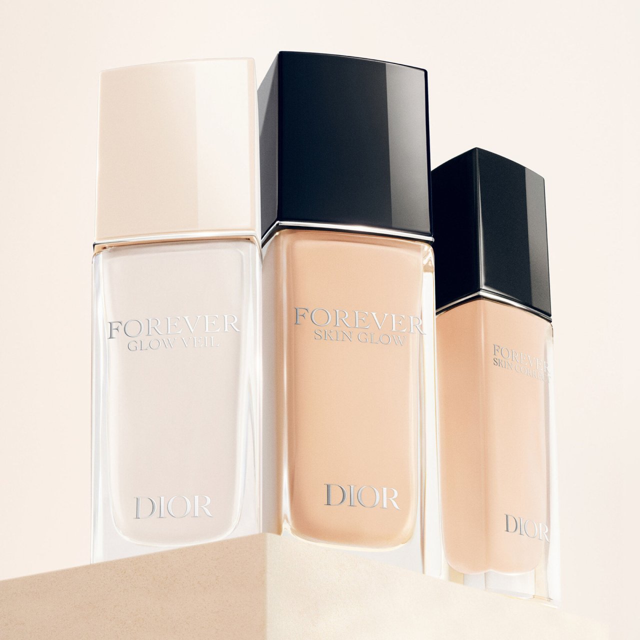 DIOR Dior Forever Glow Veil Glow-Primer – 24 Stunden Feuchtigkeitspflege – Florale Pflege in konzentrierter Form – 97 