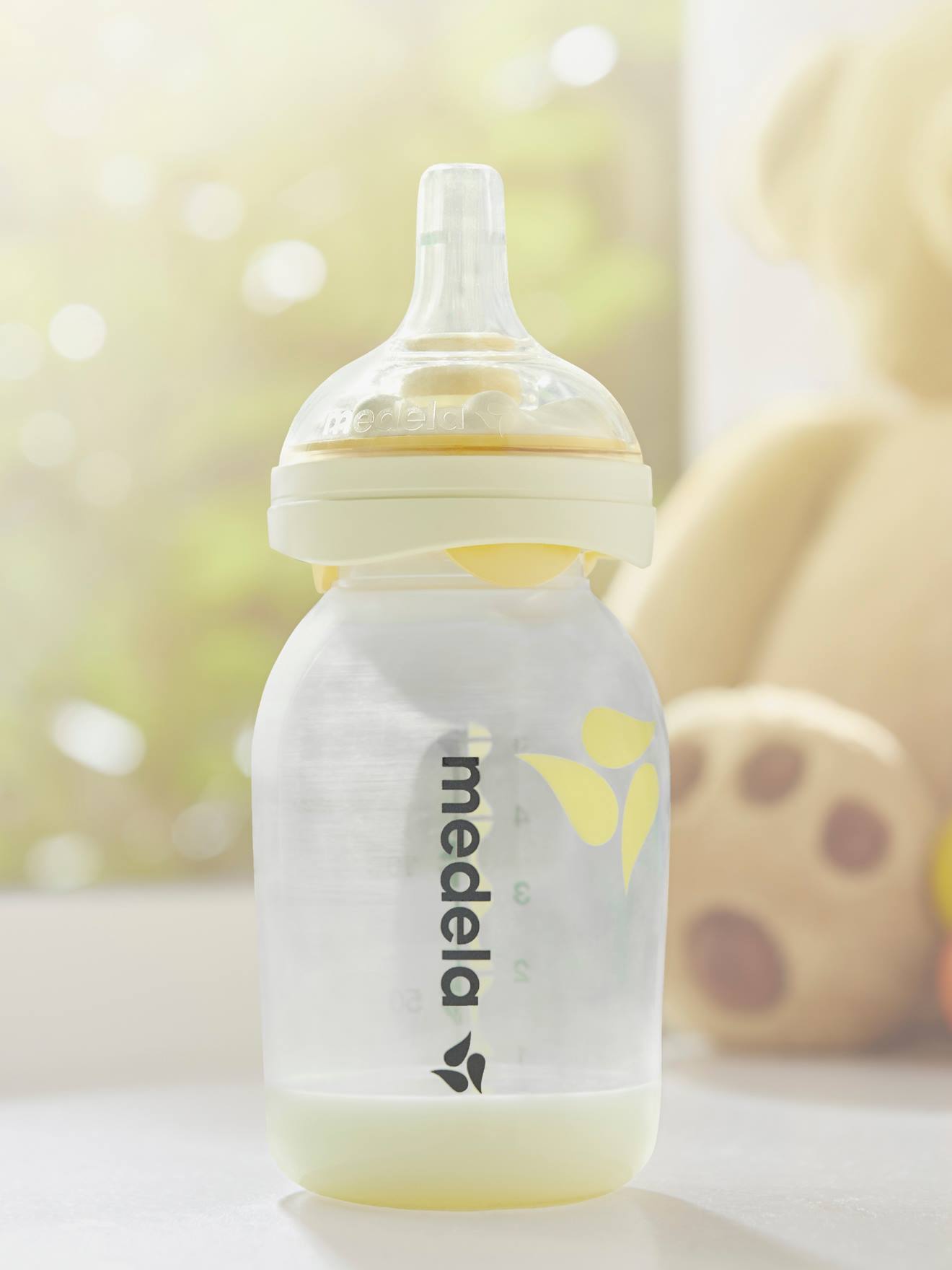 Biberon 250 ml avec embout d’alimentation Calma® MEDELA transparent