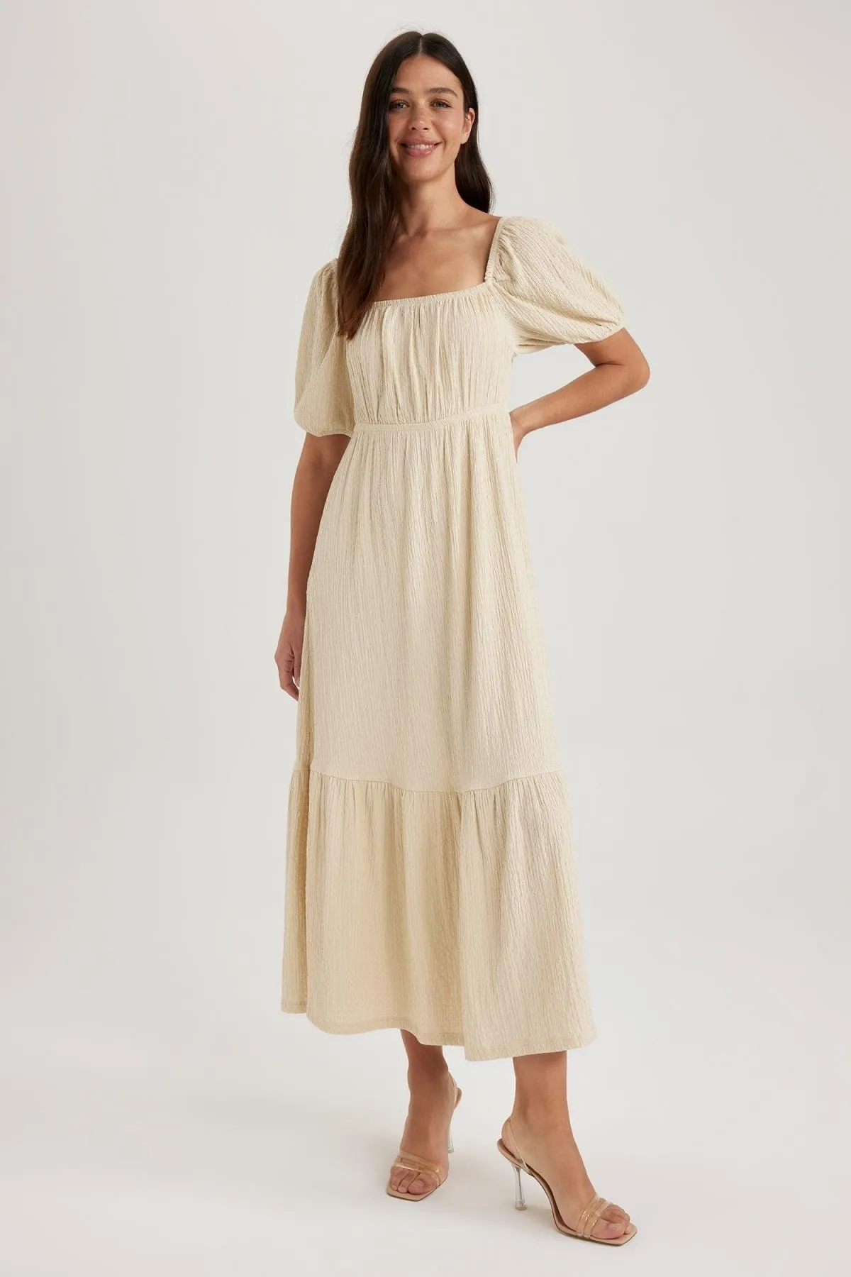 DeFacto  Babydoll-Midikleid mit eckigem Ausschnitt und Wickeldesign, kurzen Ärmeln, A6201ax23sm
