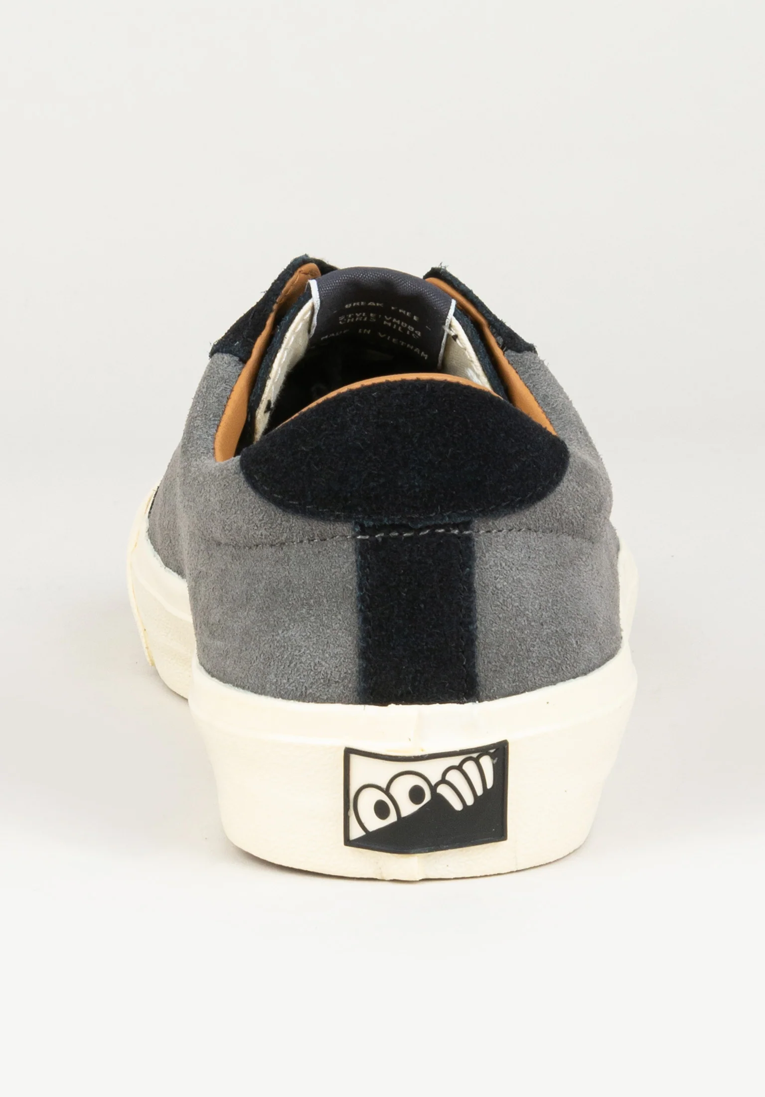 VM004 Milic Suede