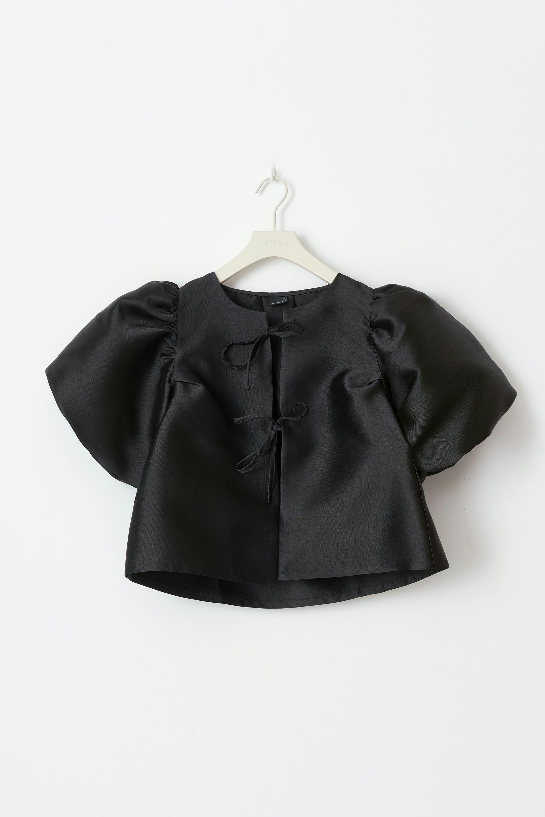 Puff sleeve blouse