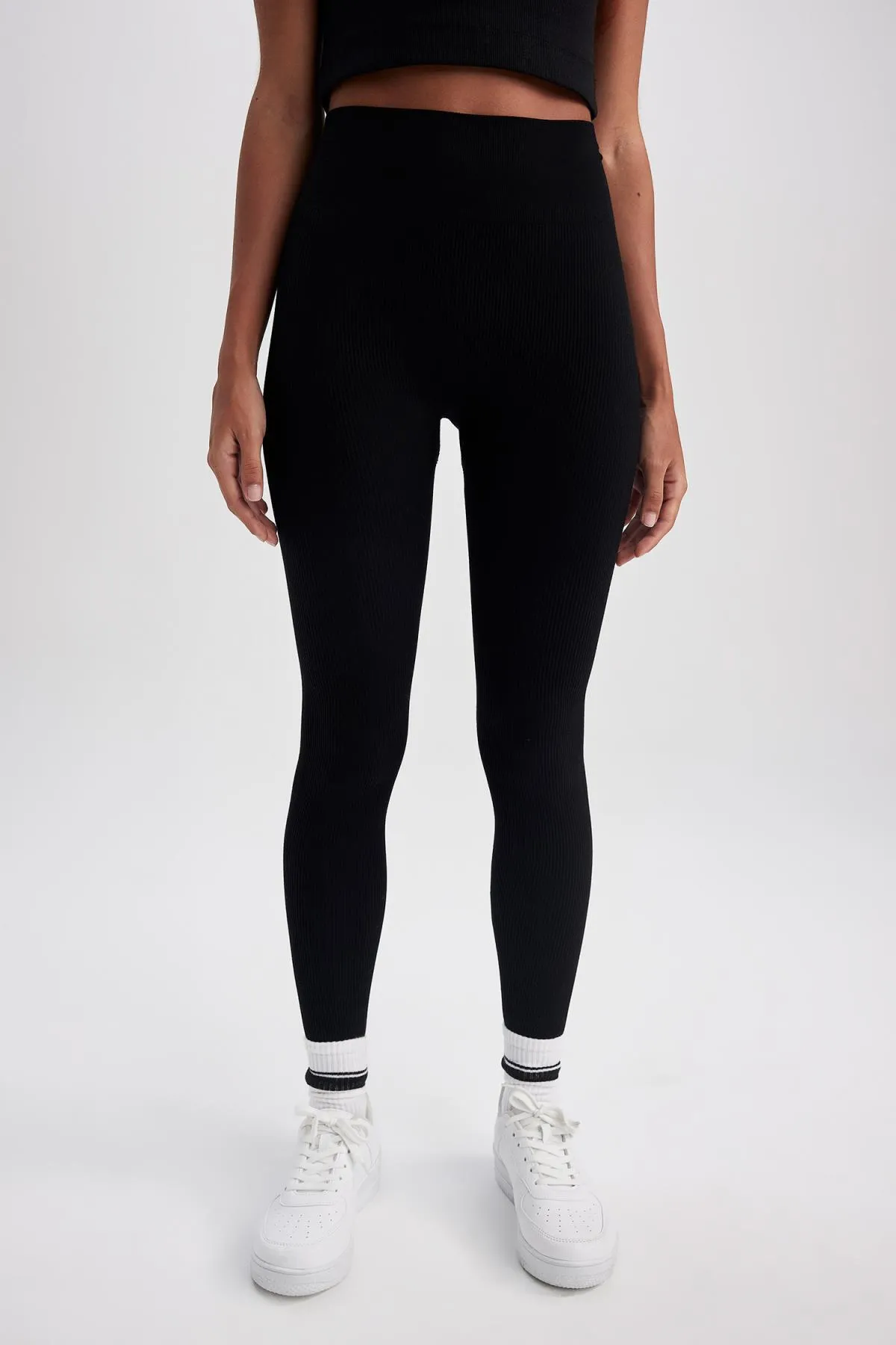 DeFacto  Nahtlose Passform-Leggings mit hoher Taille Z2316az23sp