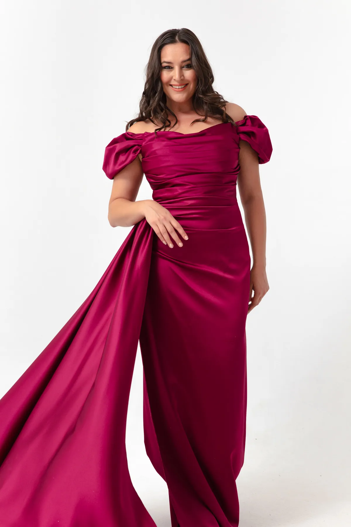Lafaba  Pflaumenfarbenes, langes Satin-Abendkleid und Abschlusskleid für Damen mit U-Boot-Ausschnitt