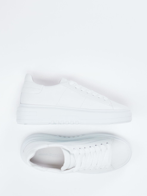 Sneaker-16637990256 Kennel & Schmenger