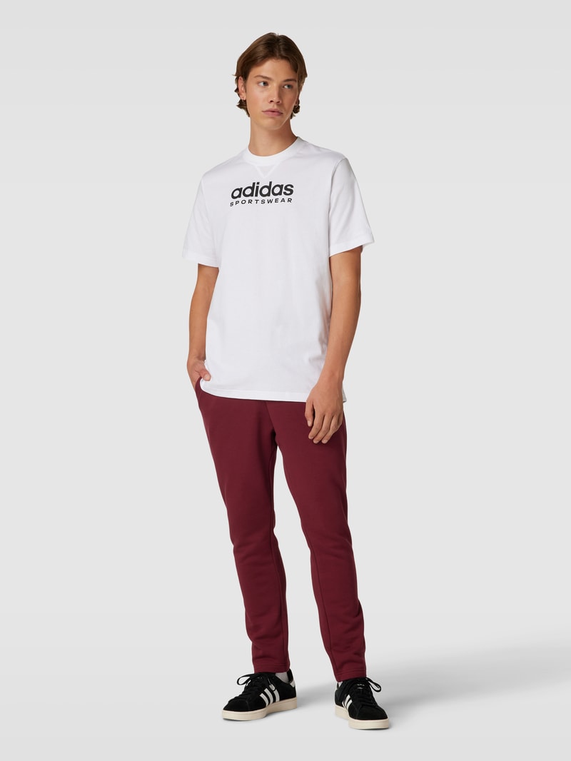 Sweatpants mit Label-Stitching in bordeaux rot