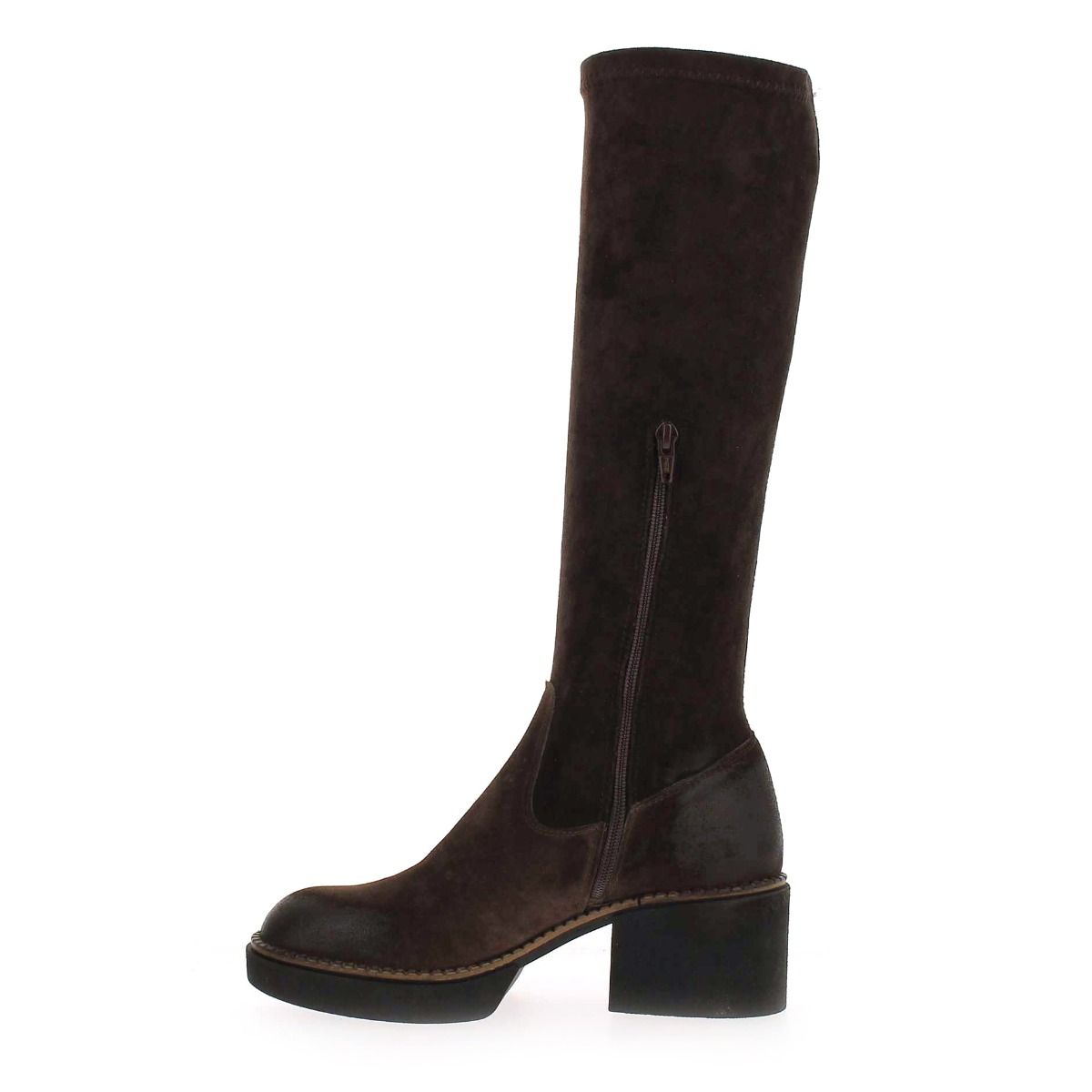 Emanuele Crasto   40011 - Chocolat