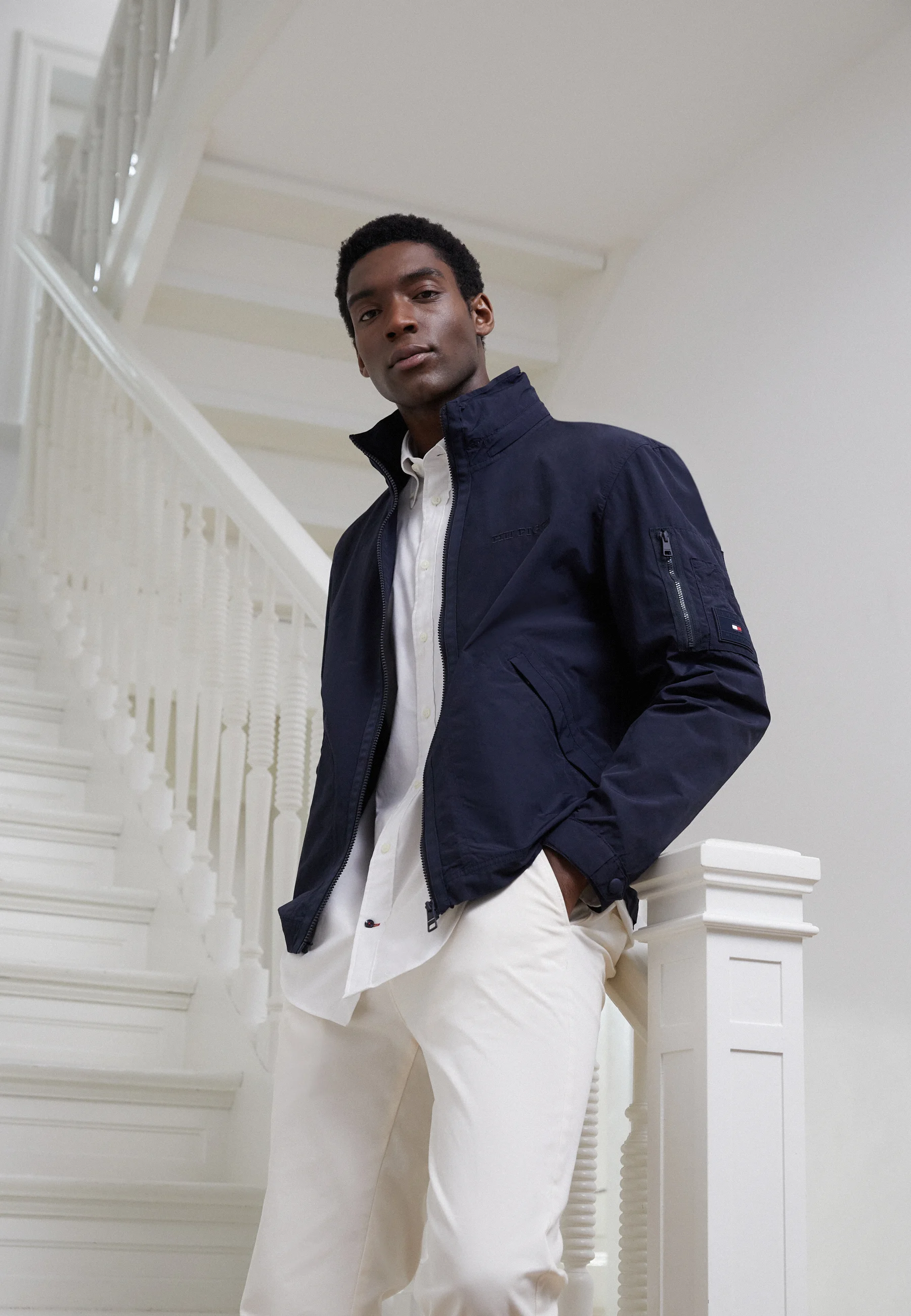 Tommy Hilfiger Chaqueta de cuello alto mixto - Chaqueta ligera