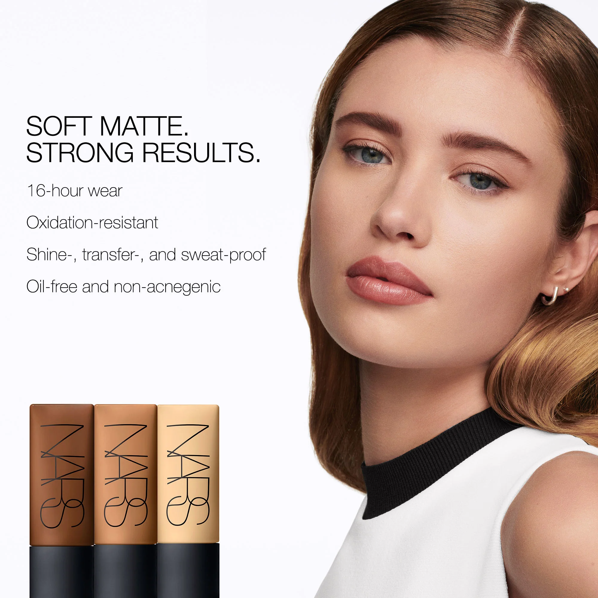Base de maquillaje líquida suave para el rostro