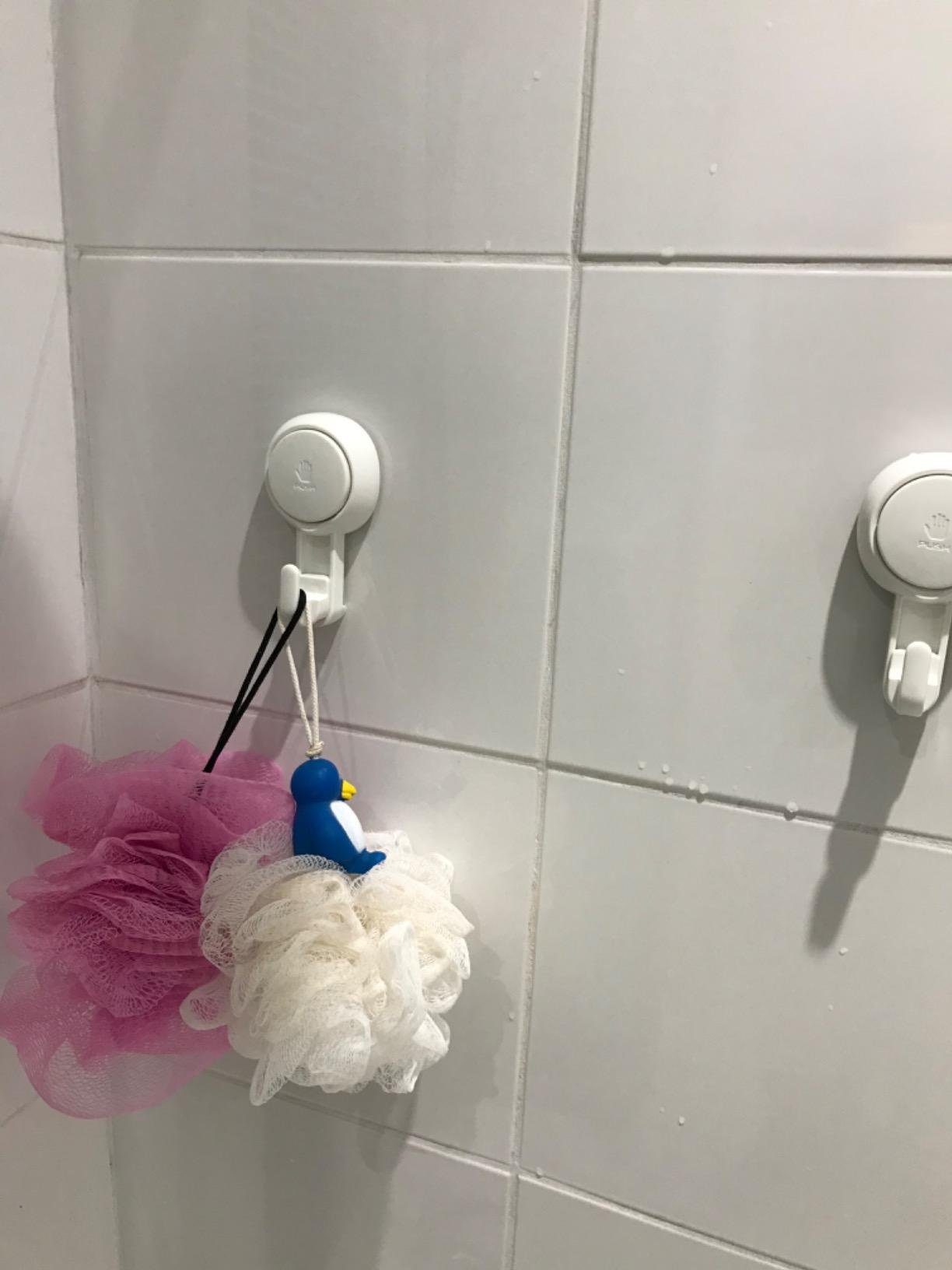 Luxear Wandhaken Handtuchhaken, Wasserdichte Saugnapf Haken für Glas
