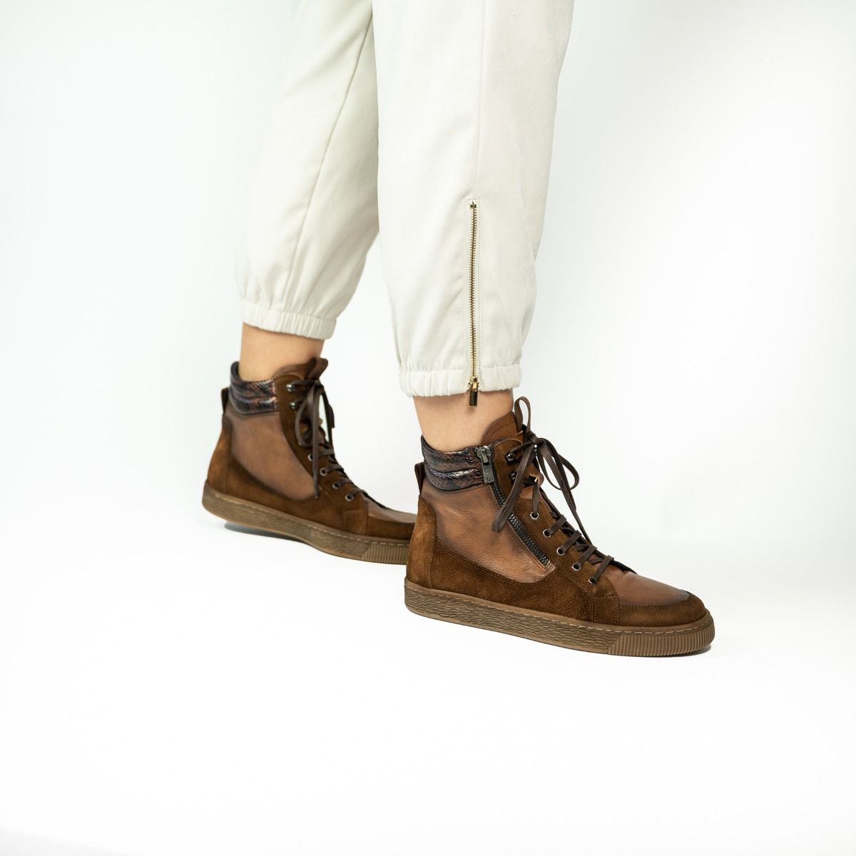 Dorking  DELI 8910 - cognac