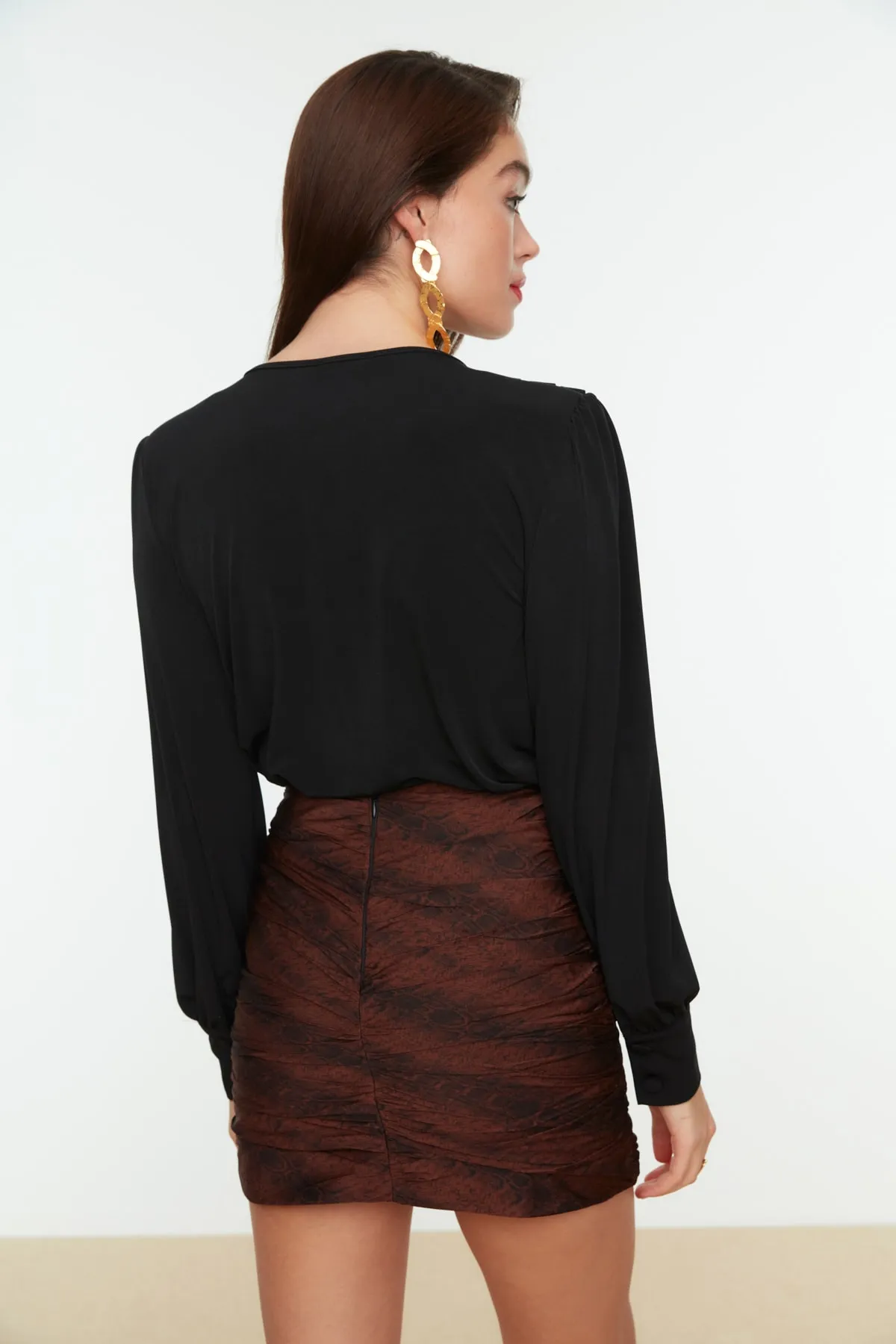 Trendyol Collection  Schwarzer Wickel-Strick-Body mit Druckknöpfen TPRSS21BD0029