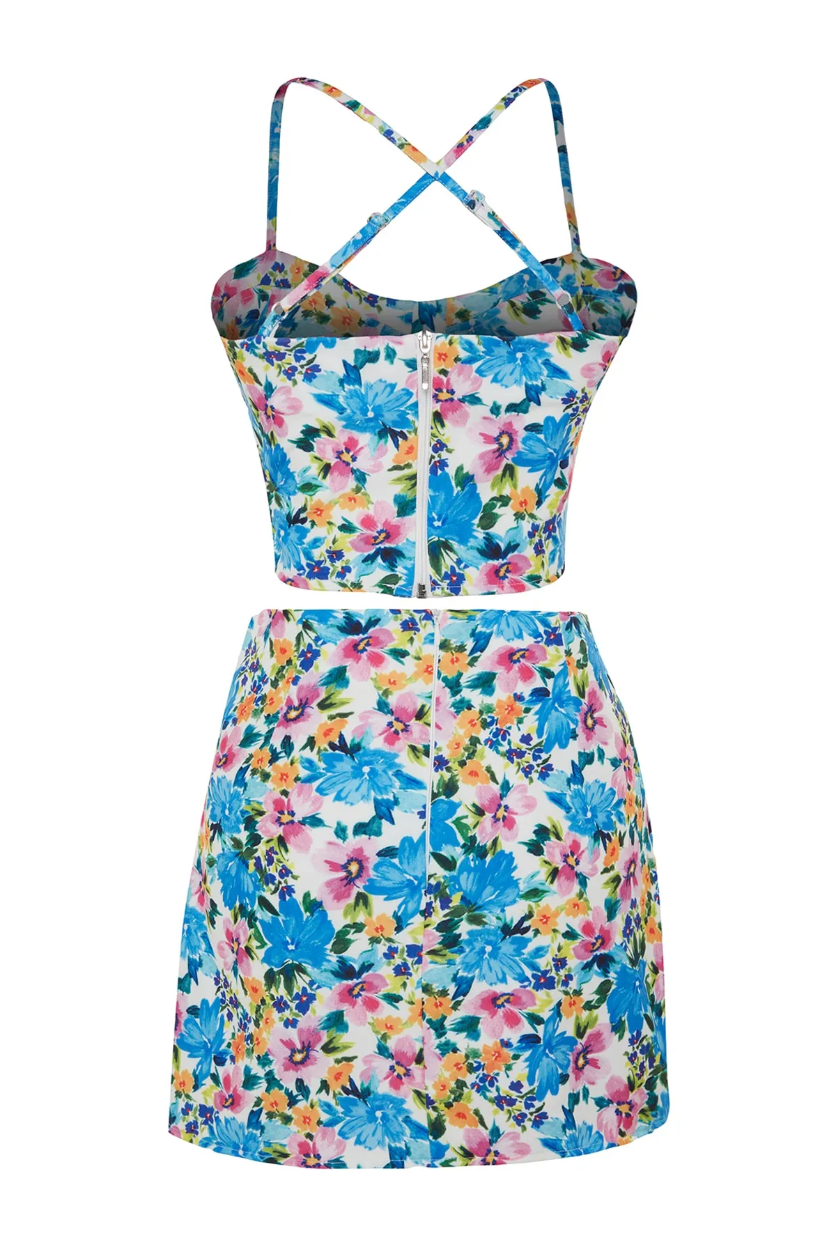 Trendyol Collection  Blaues, tailliertes Set aus Oberteil und Unterteil mit gewebtem Blumenmuster, Trägern und Blumenmuster TWOSS23AU00073
