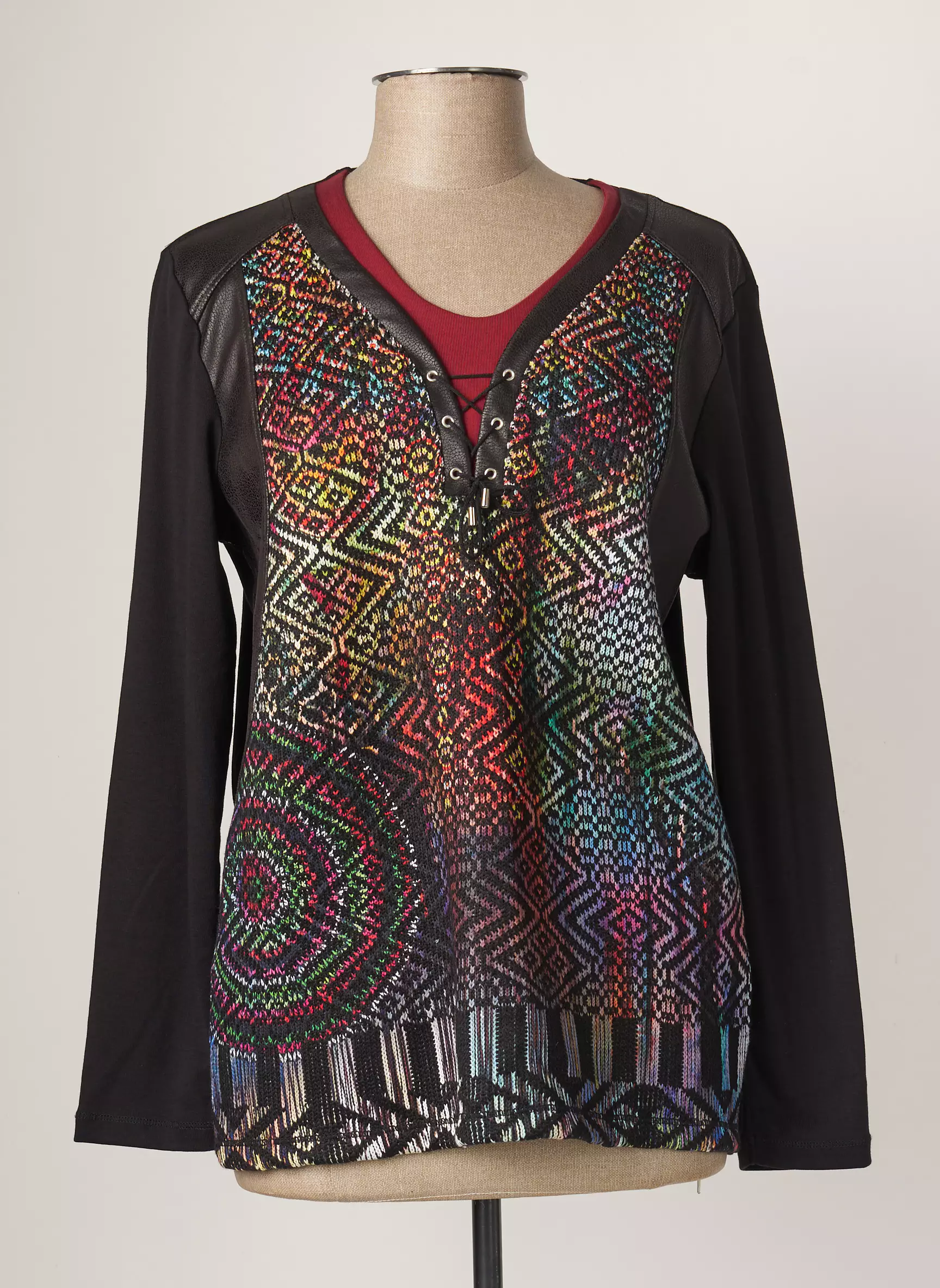 Meri Esca Tshirts Femme couleur noir