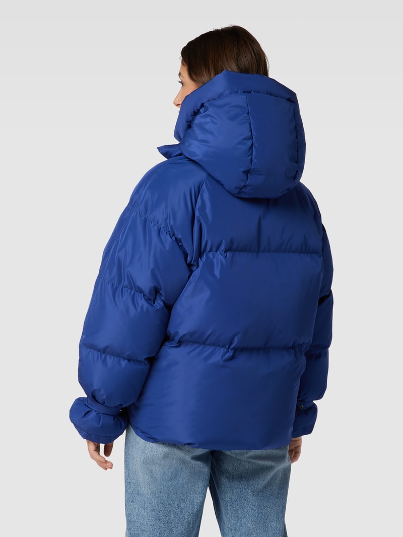 Steppjacke mit Kapuze in royalblau